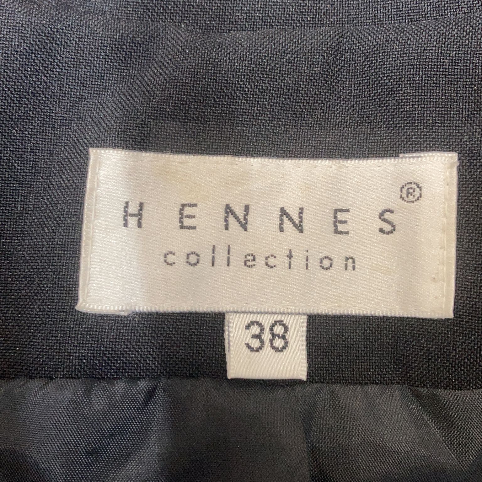 Hennes Collection