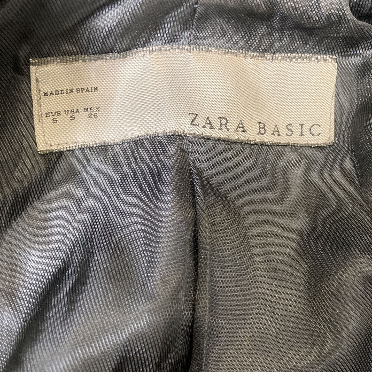 Zara Basic