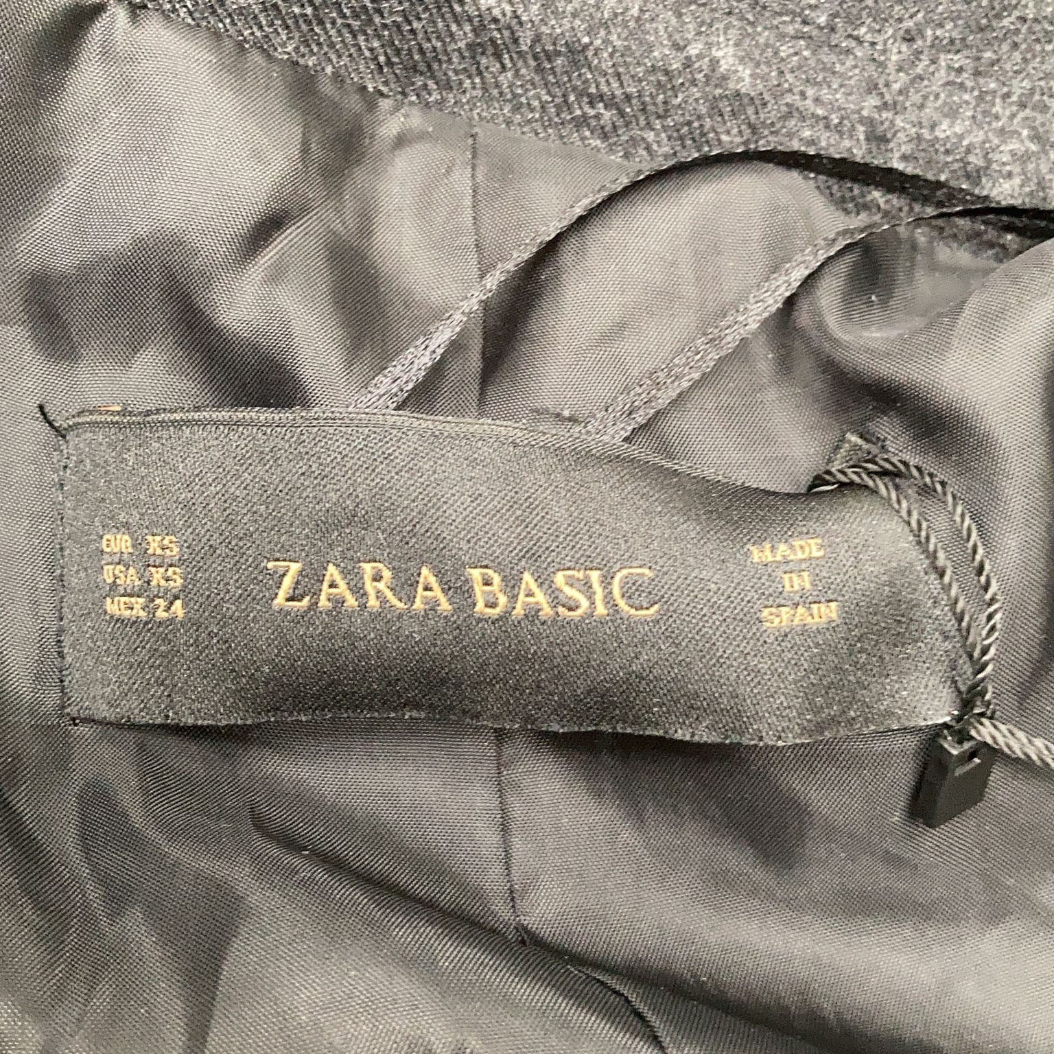 Zara Basic