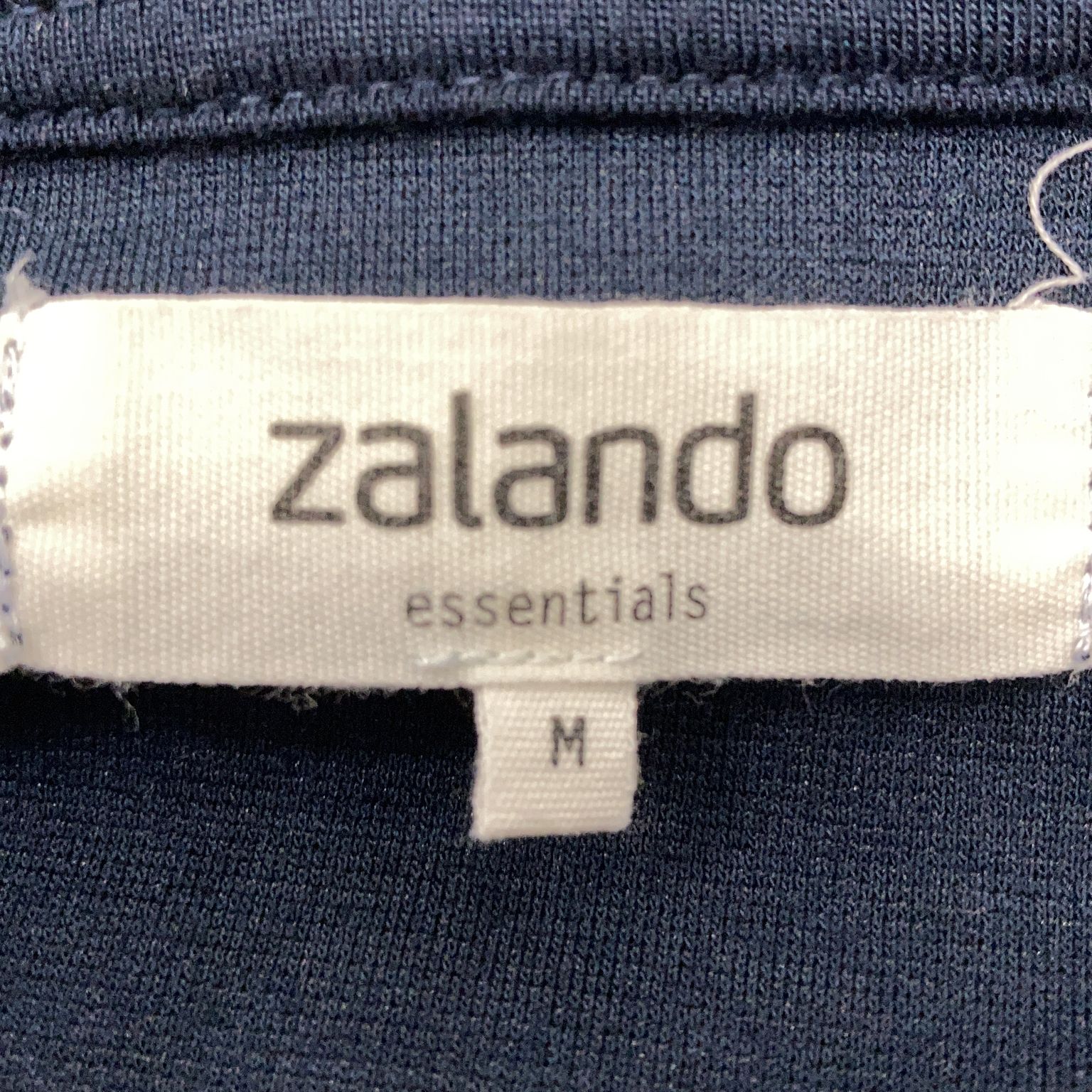 Zalando Essentials