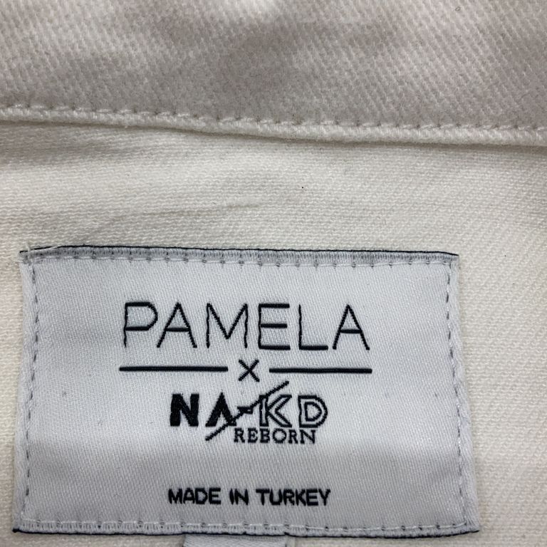 Pamela x NA-KD