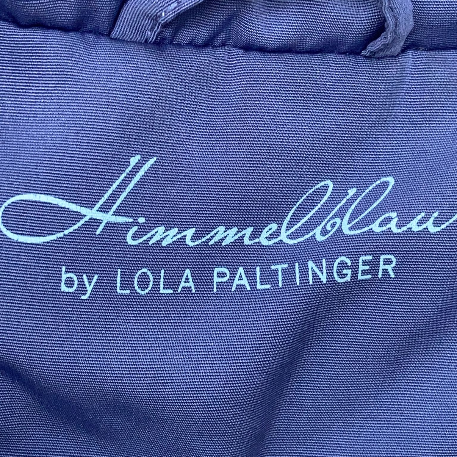 Himmelblan by Lola Paltinger