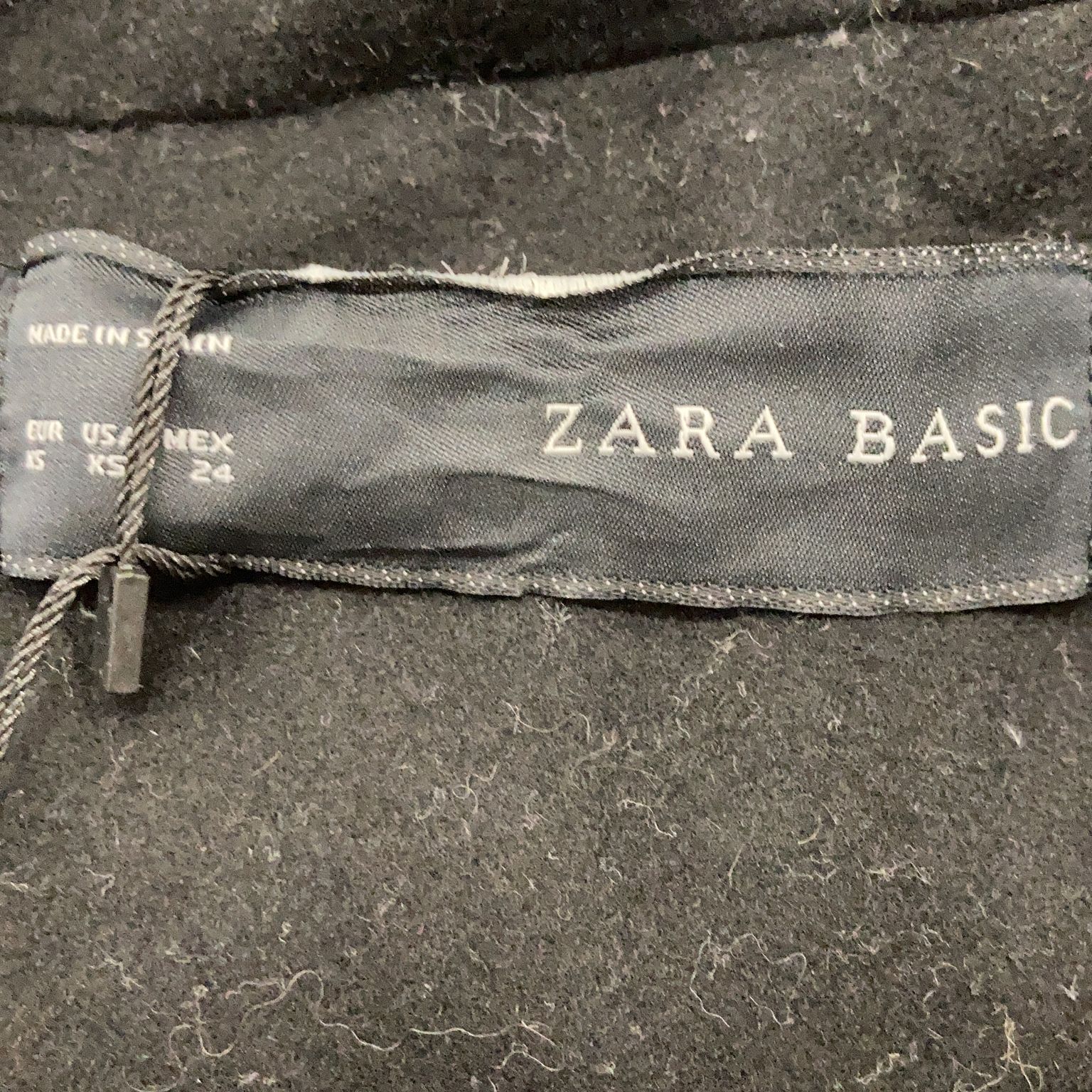 Zara Basic