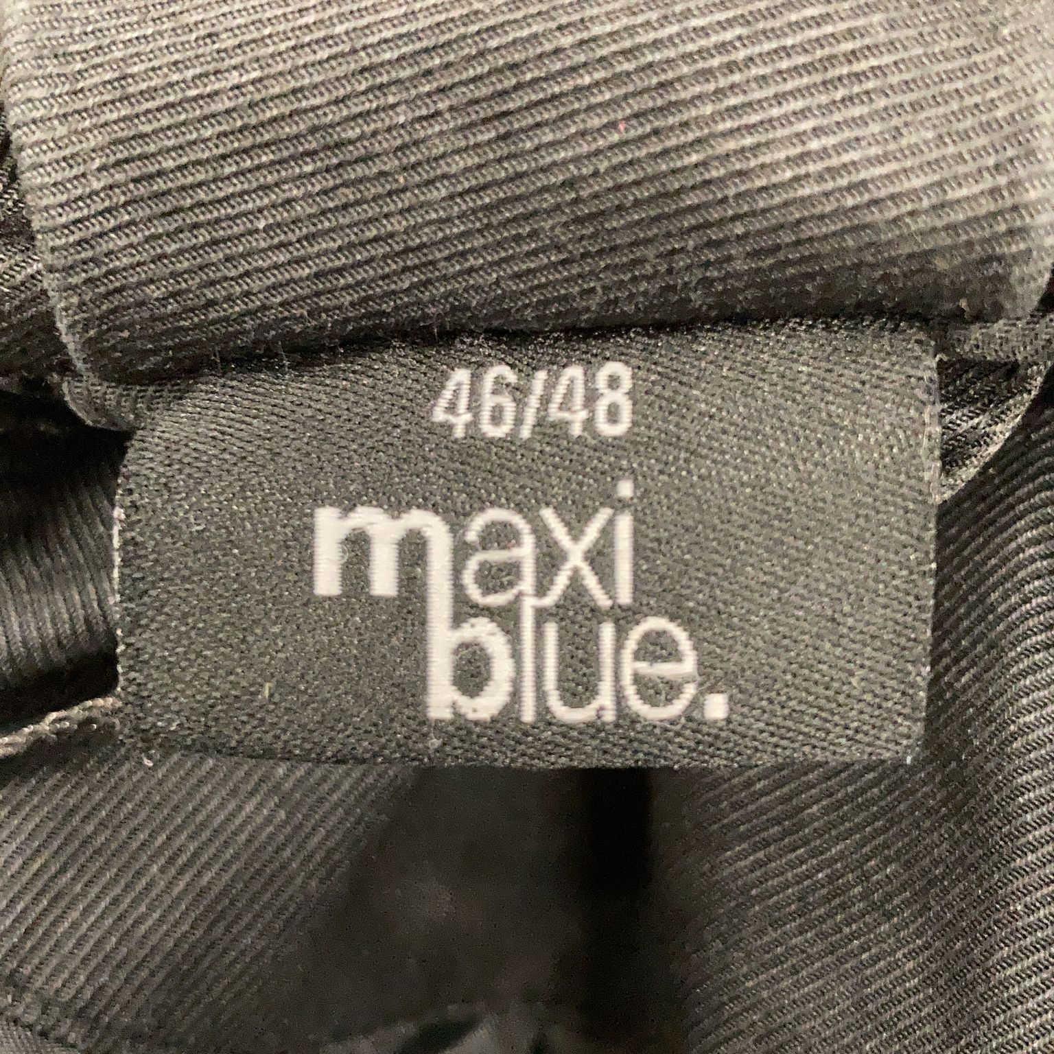 Maxi Blue