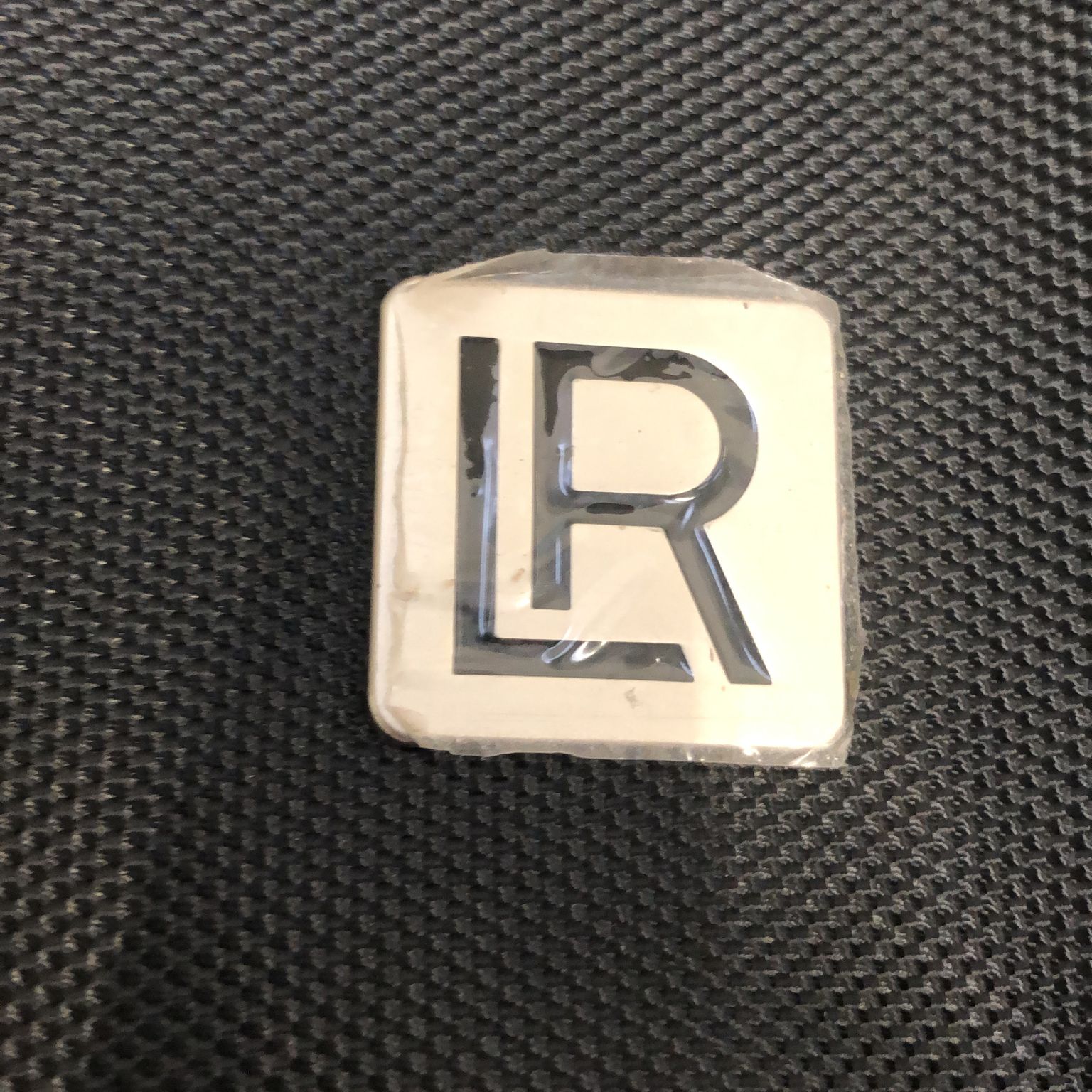 LR