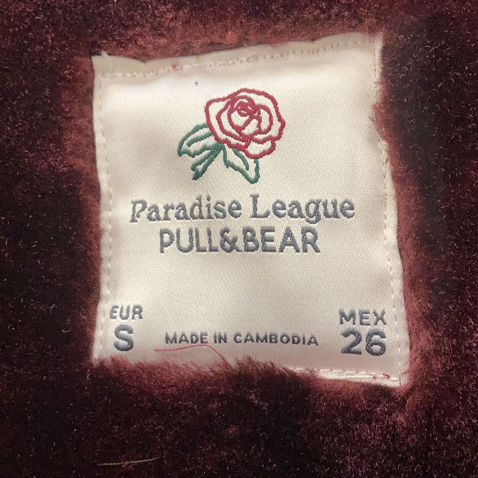 Paradise League Pull  Bear