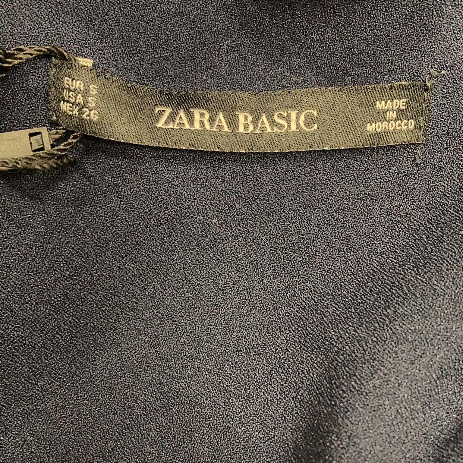 Zara Basic