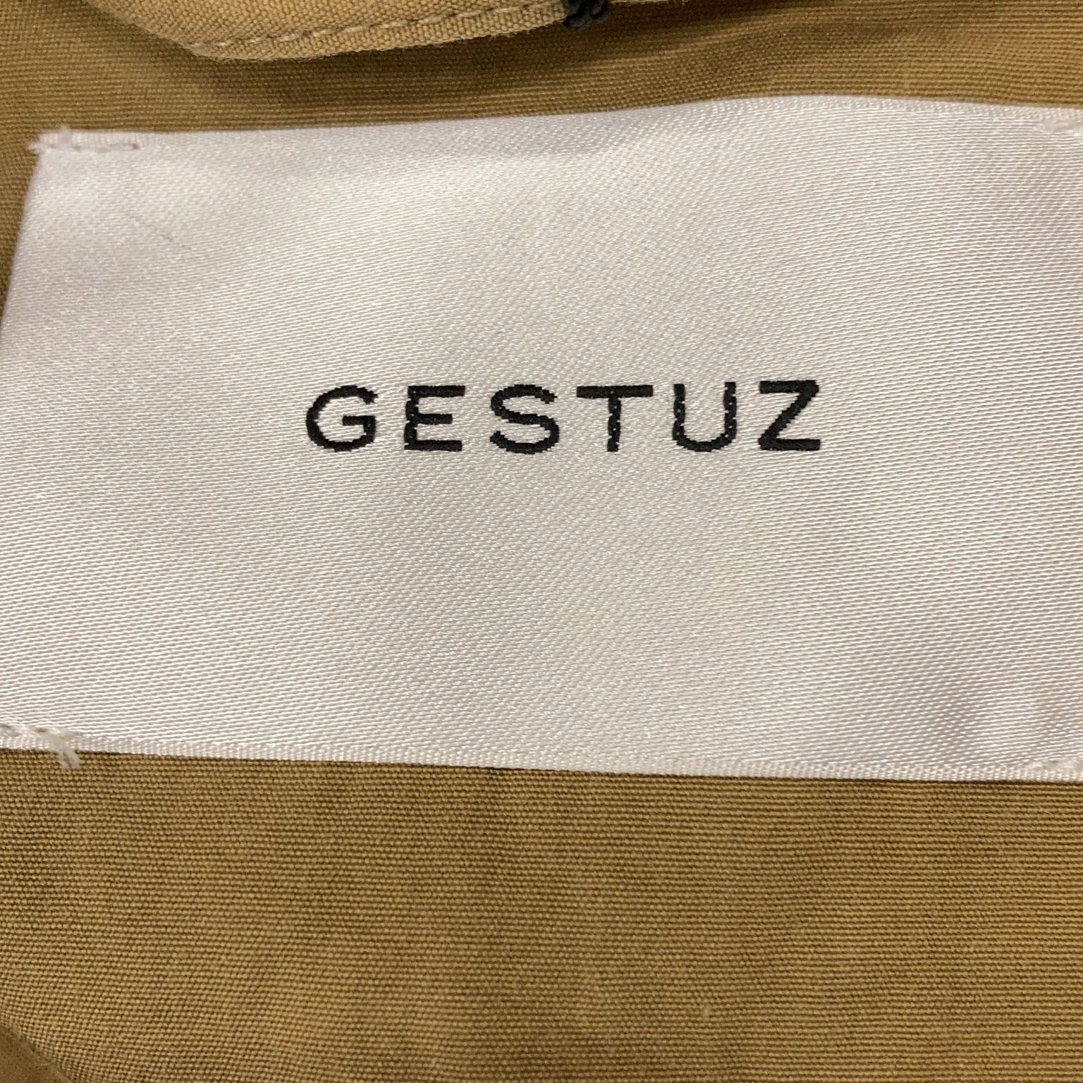 Gestuz