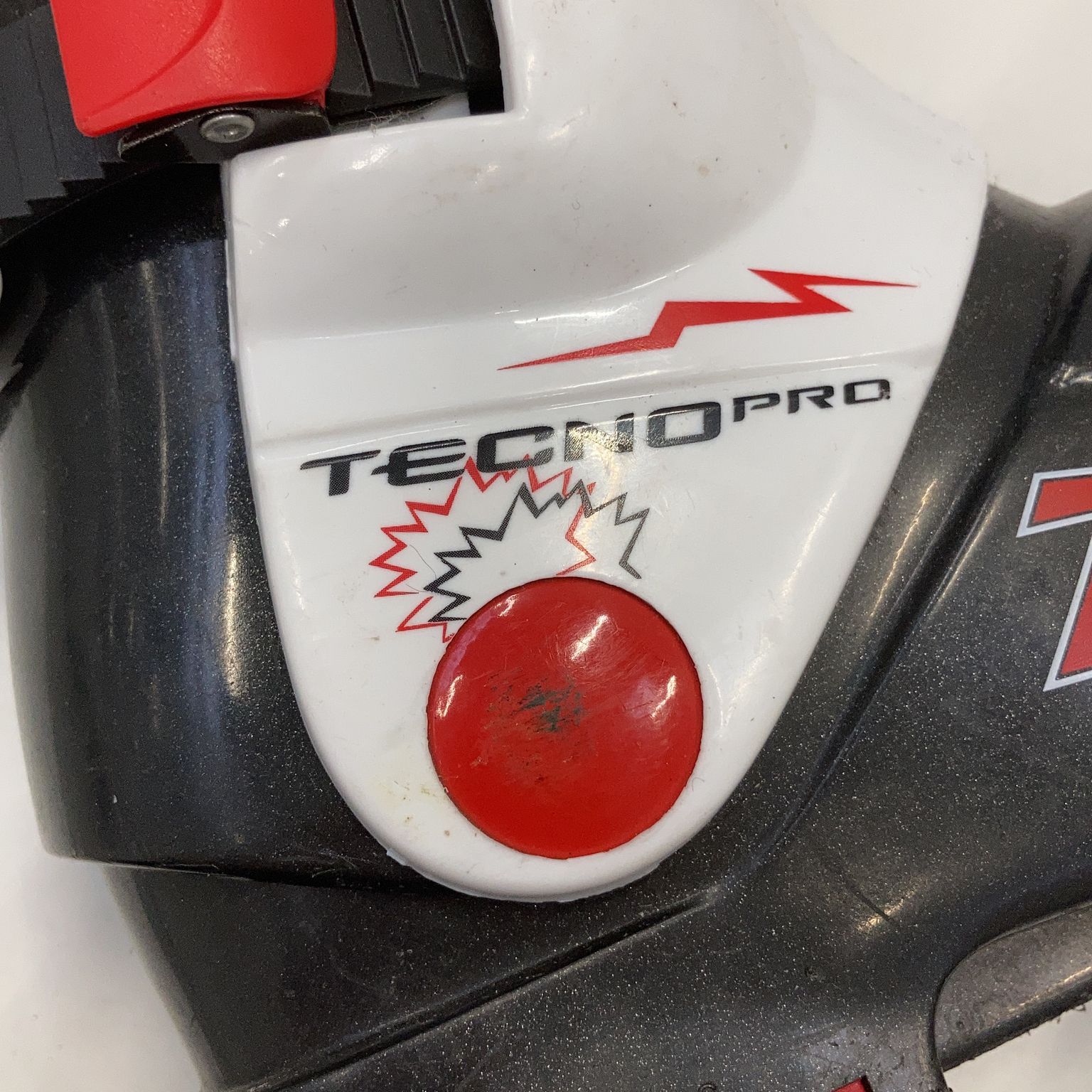 Tecno Pro