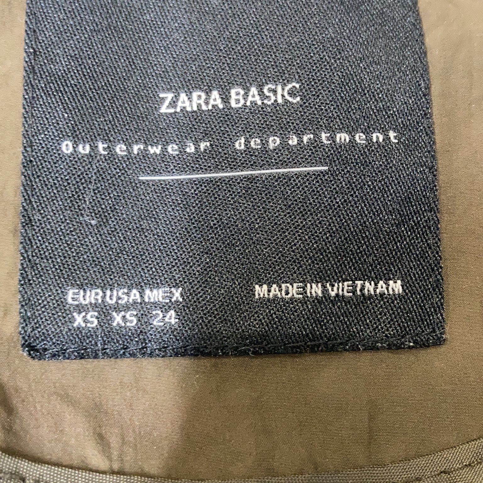 Zara Basic