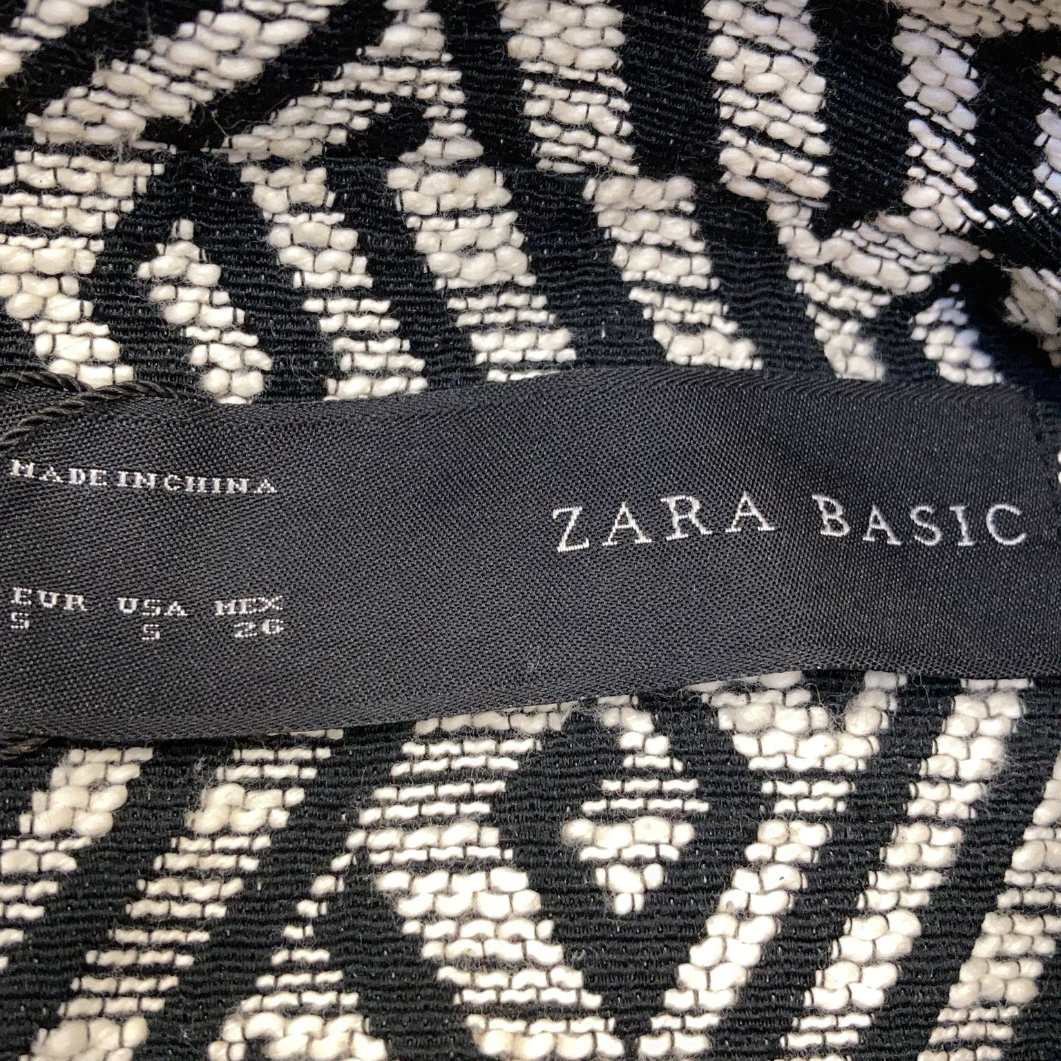 Zara Basic