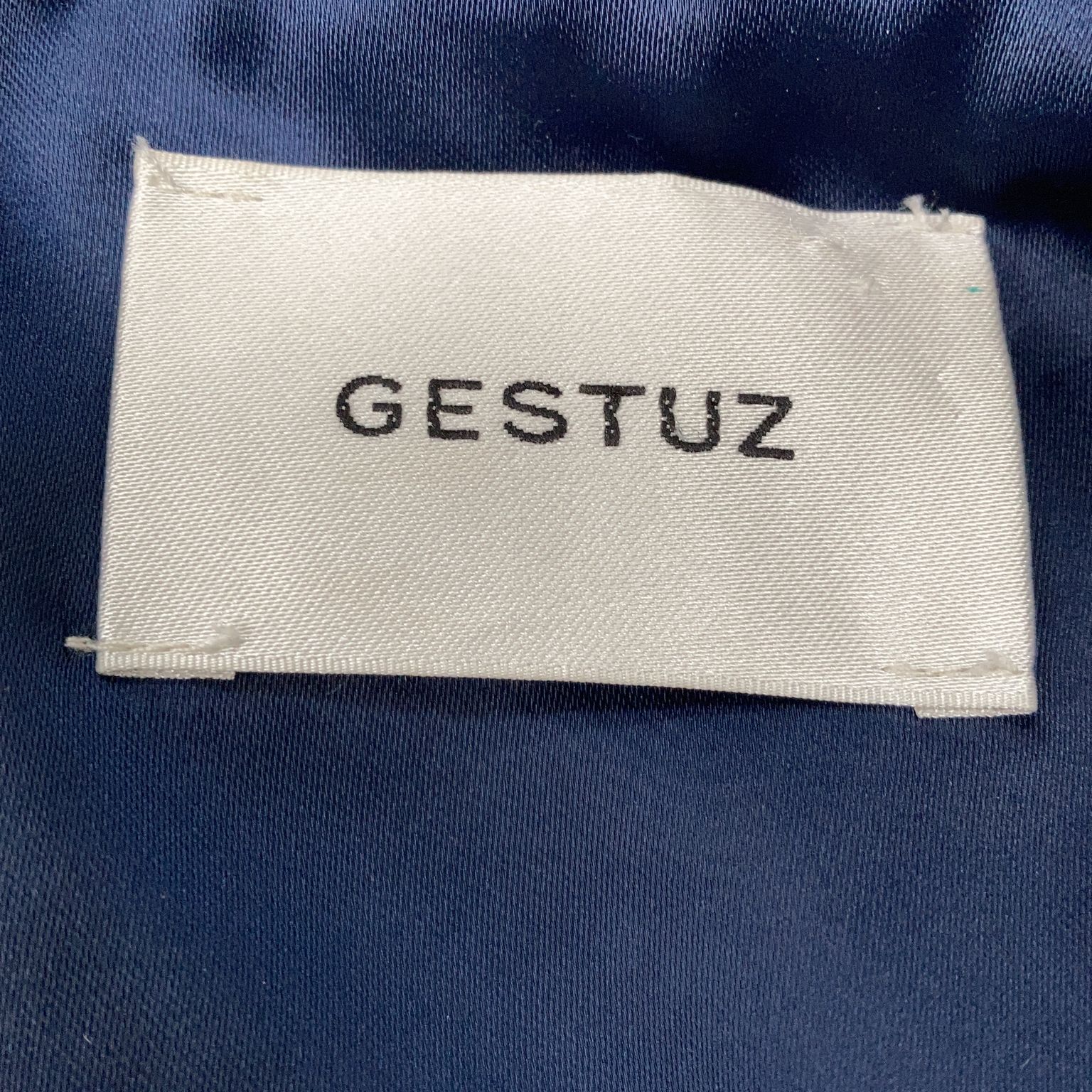 Gestuz