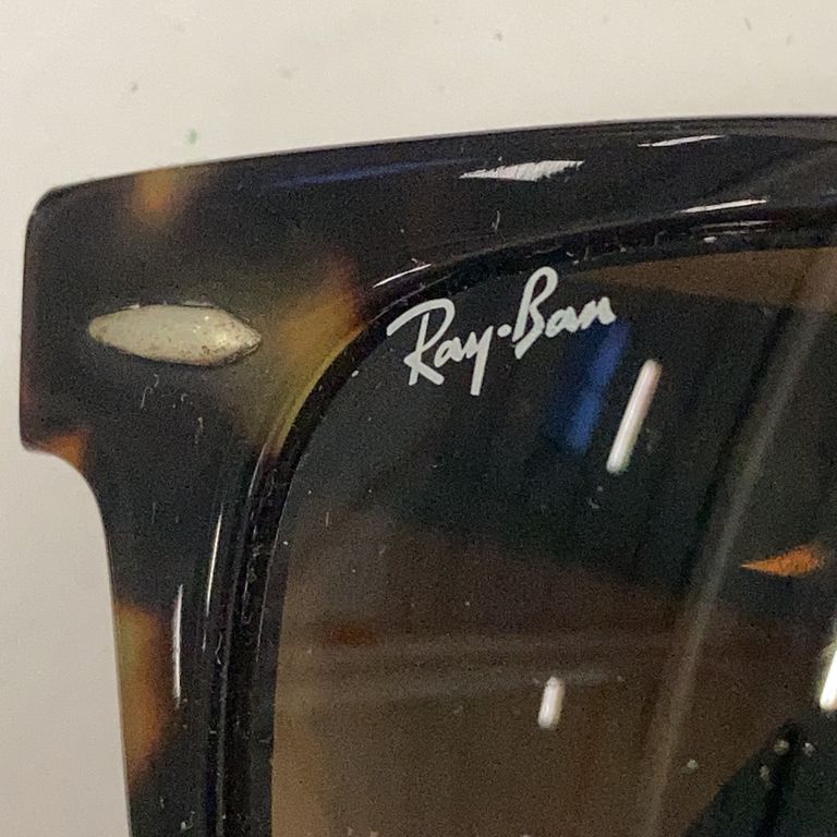 Ray-Ban