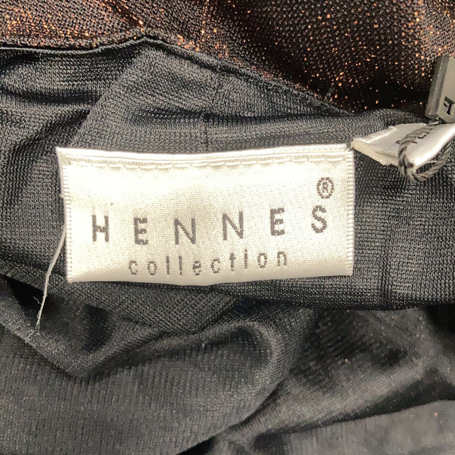 Hennes Collection