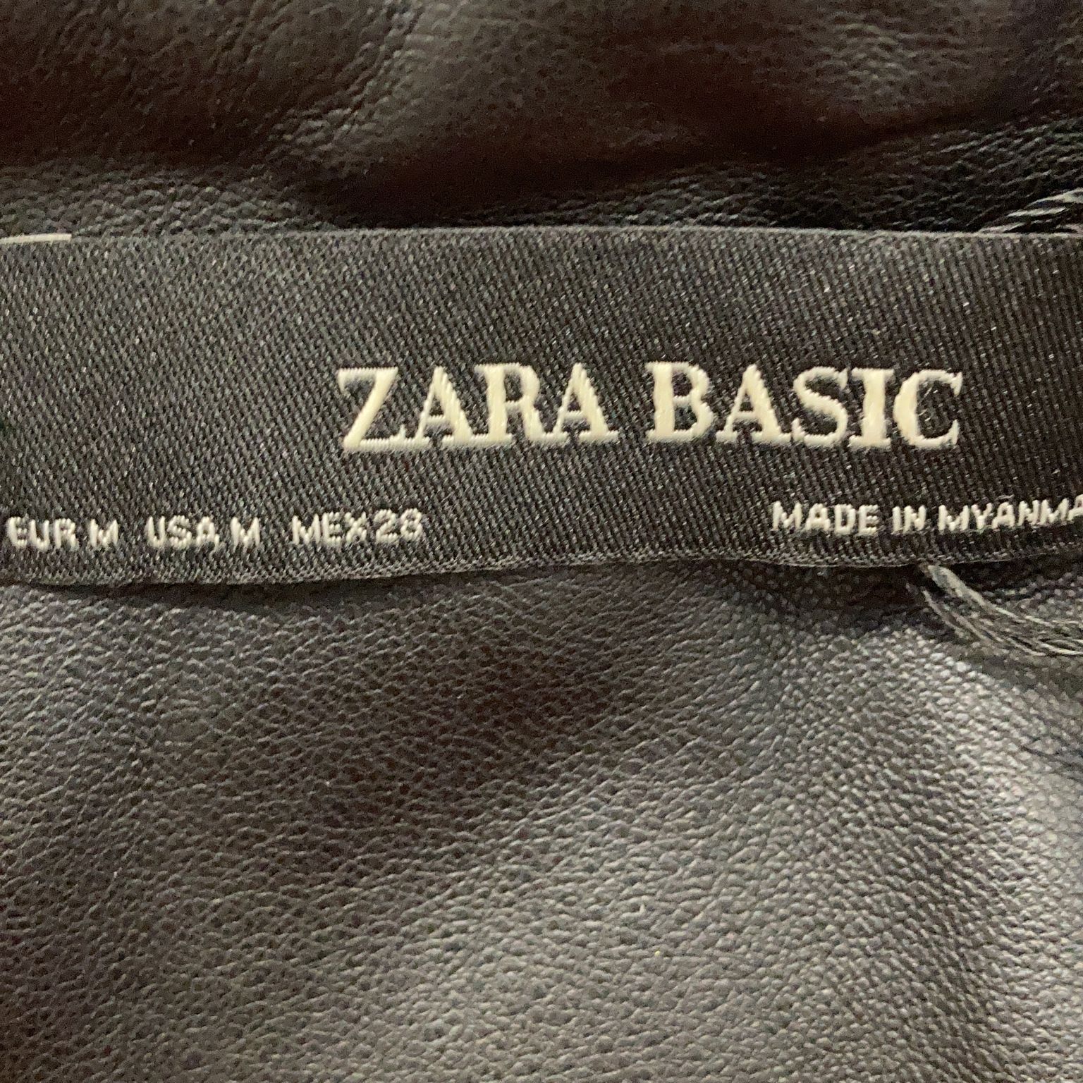 Zara Basic