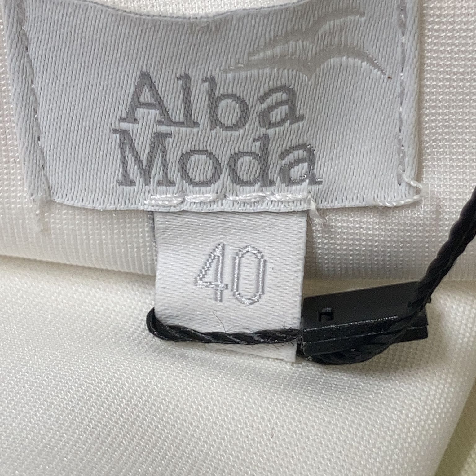 Alba Moda