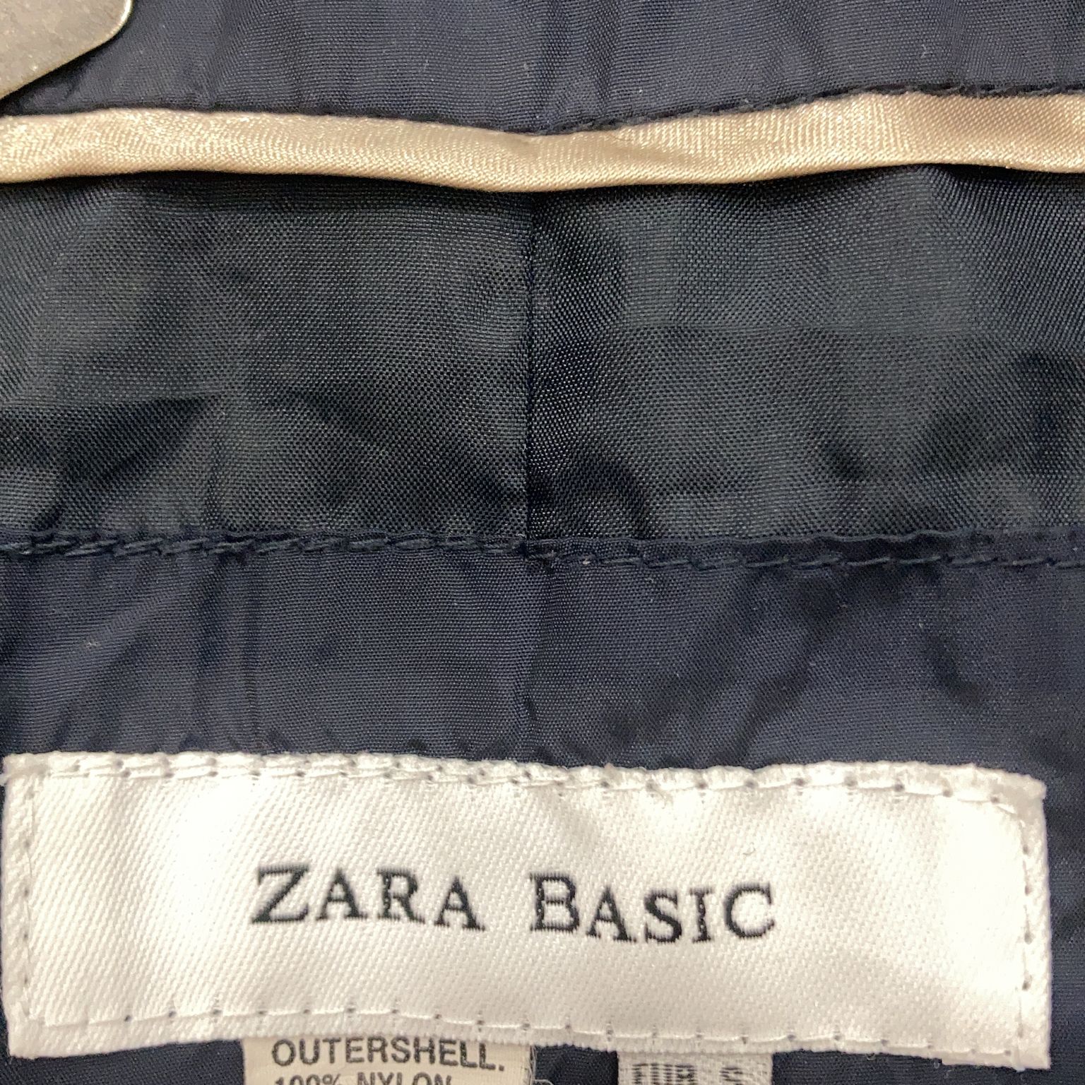 Zara Basic