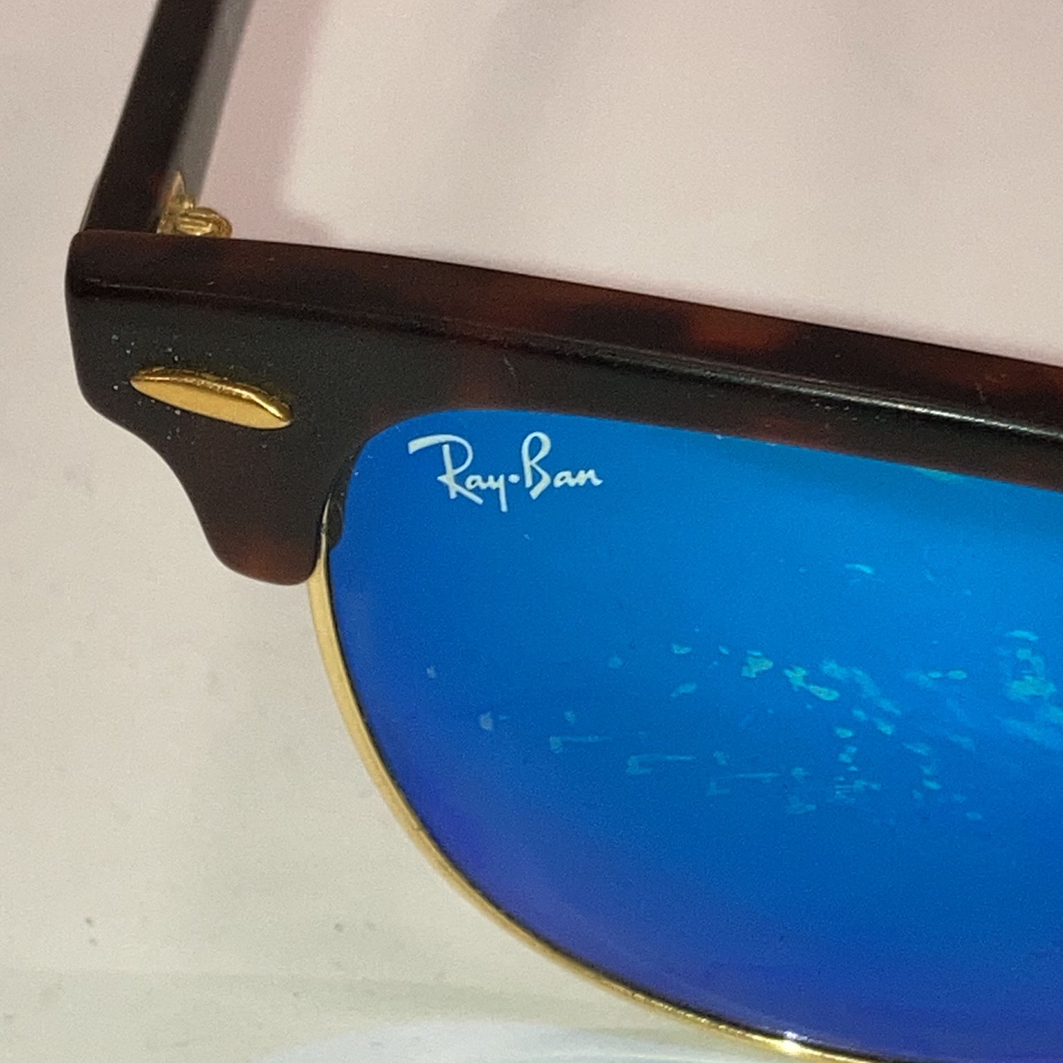 Ray-Ban