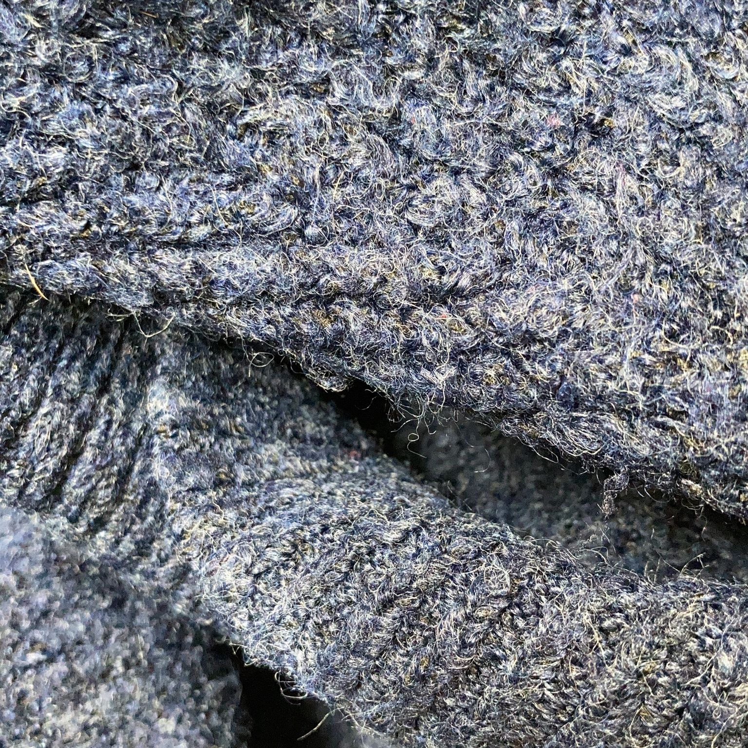 Amisu Knitwear