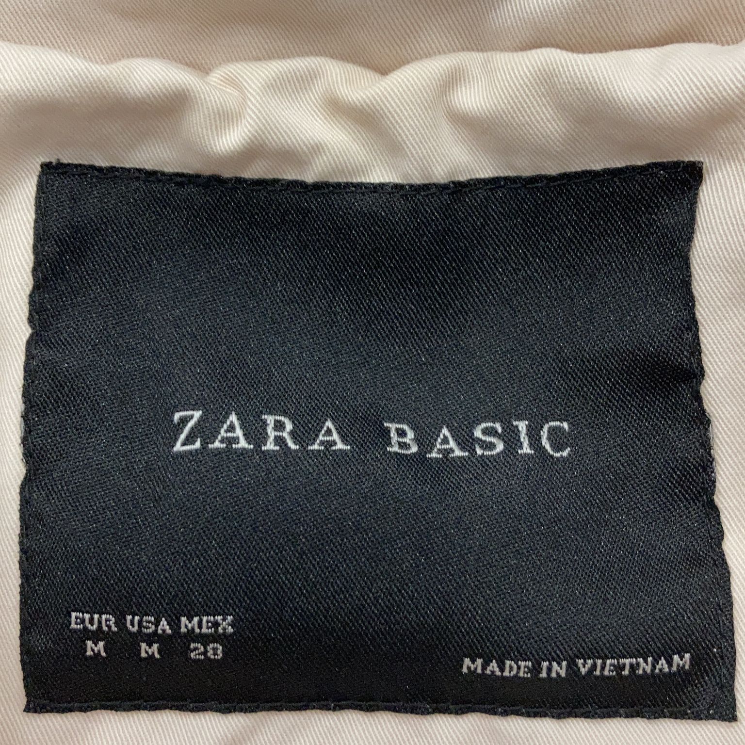 Zara Basic