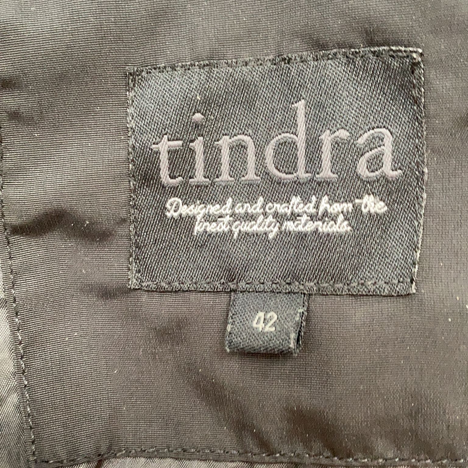 Tindra