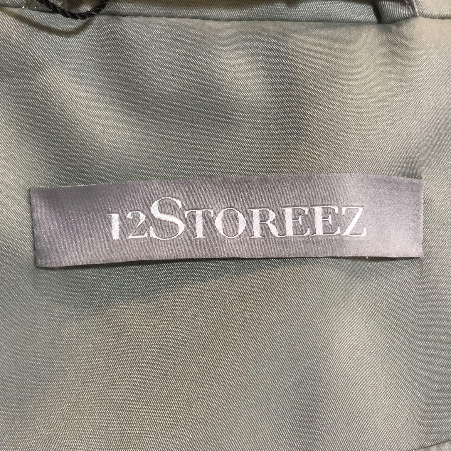 12Storeez