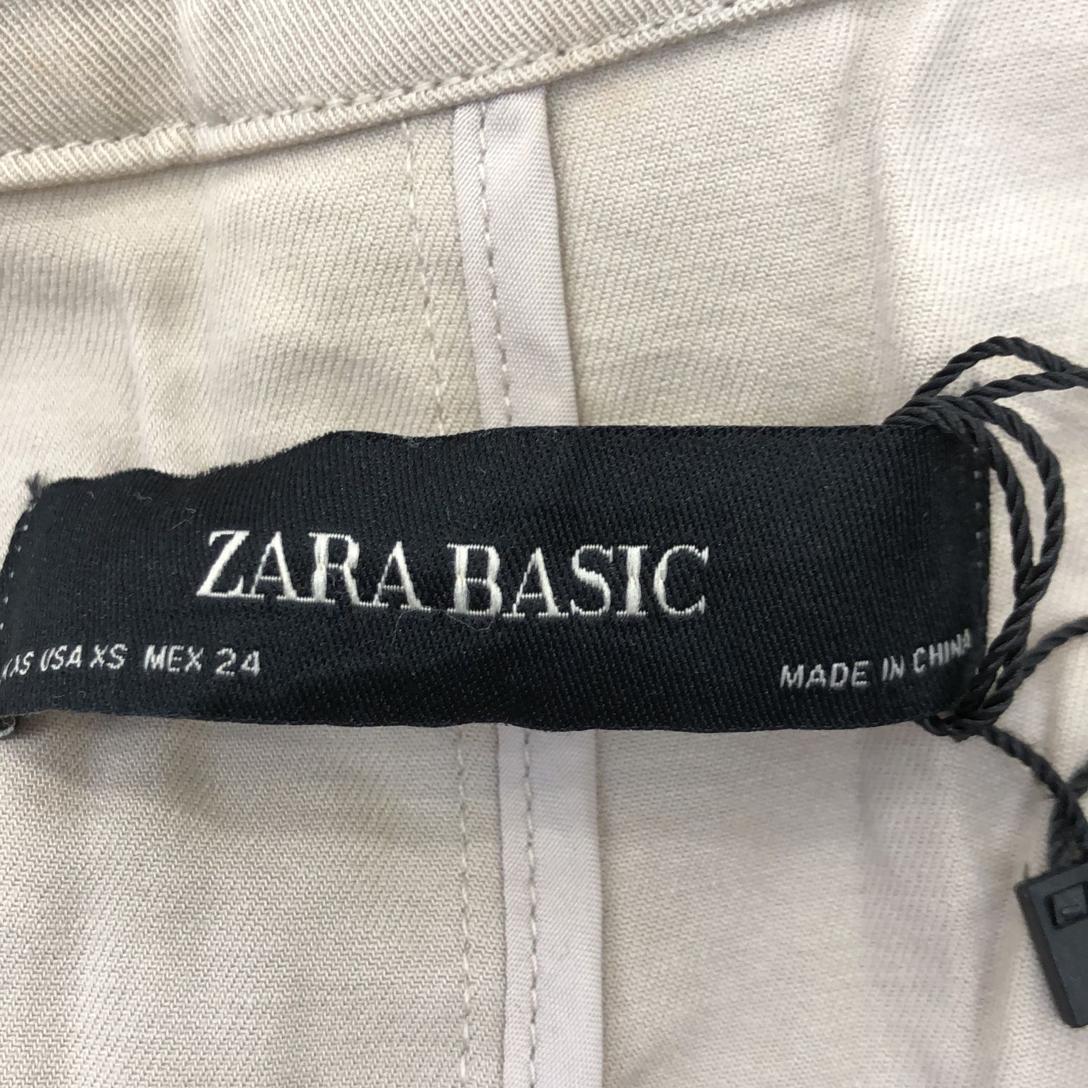 Zara Basic