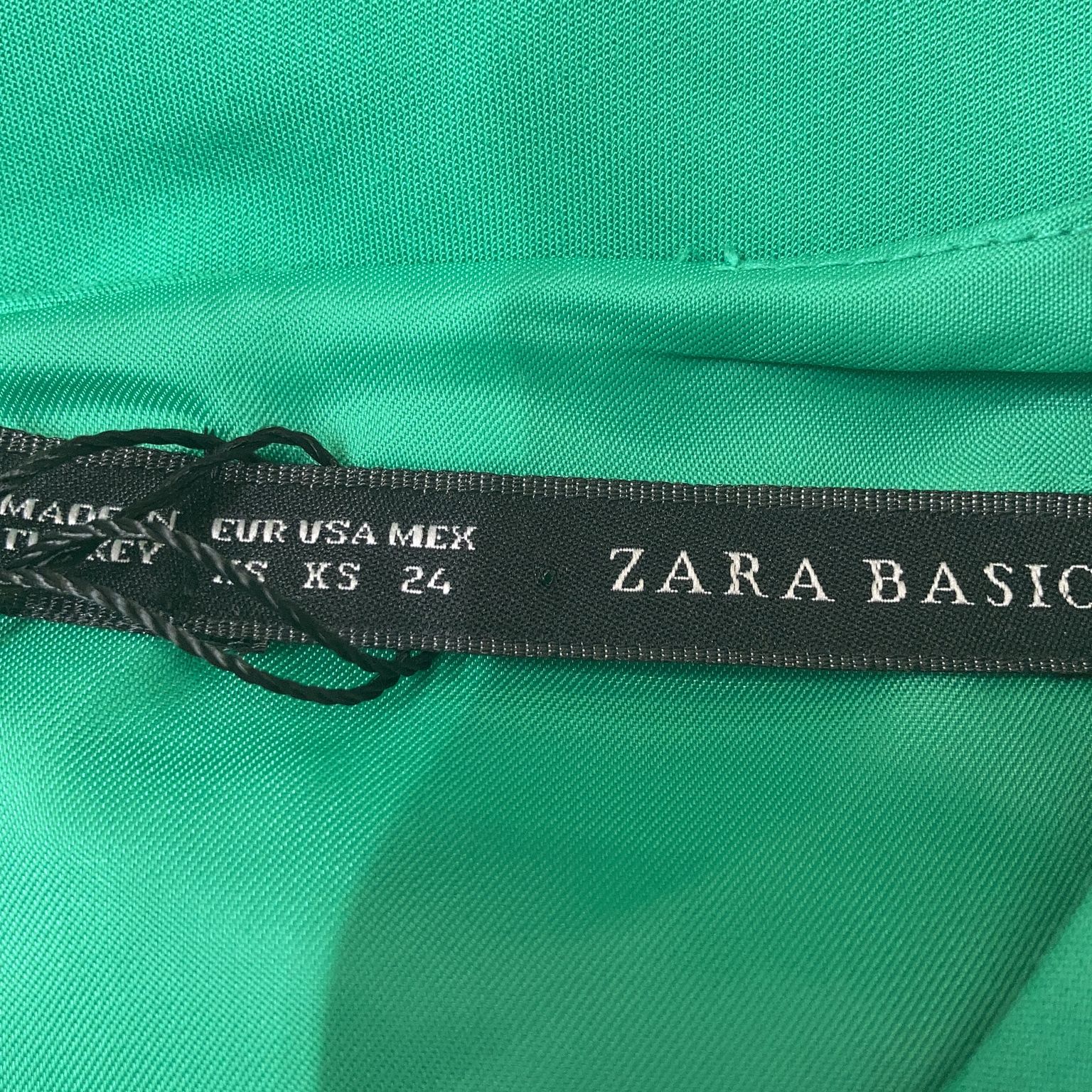 Zara Basic