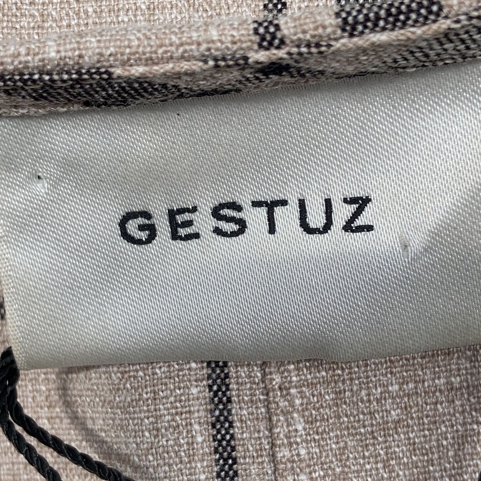 Gestuz