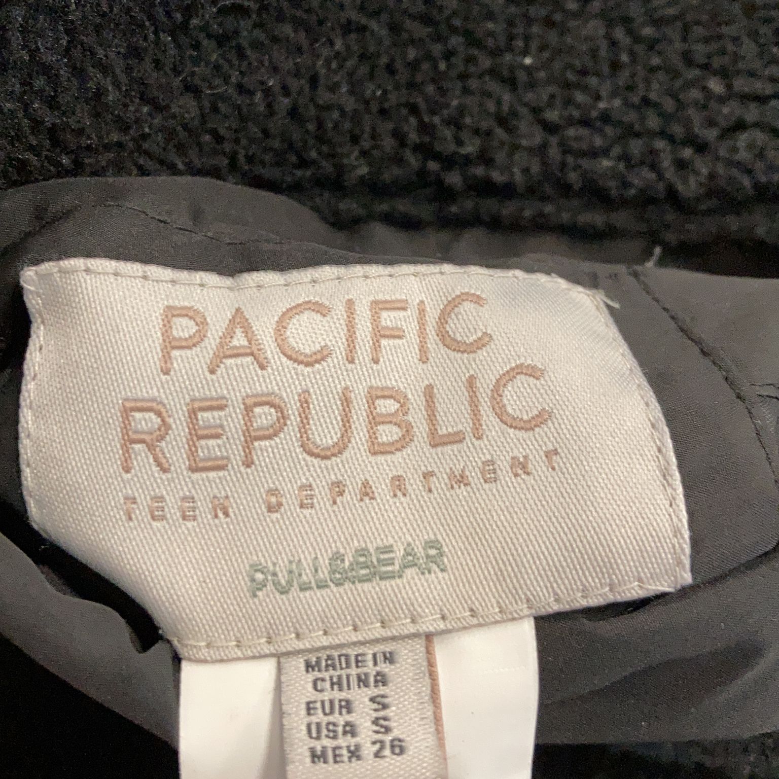 Pacific Republic Pull  Bear