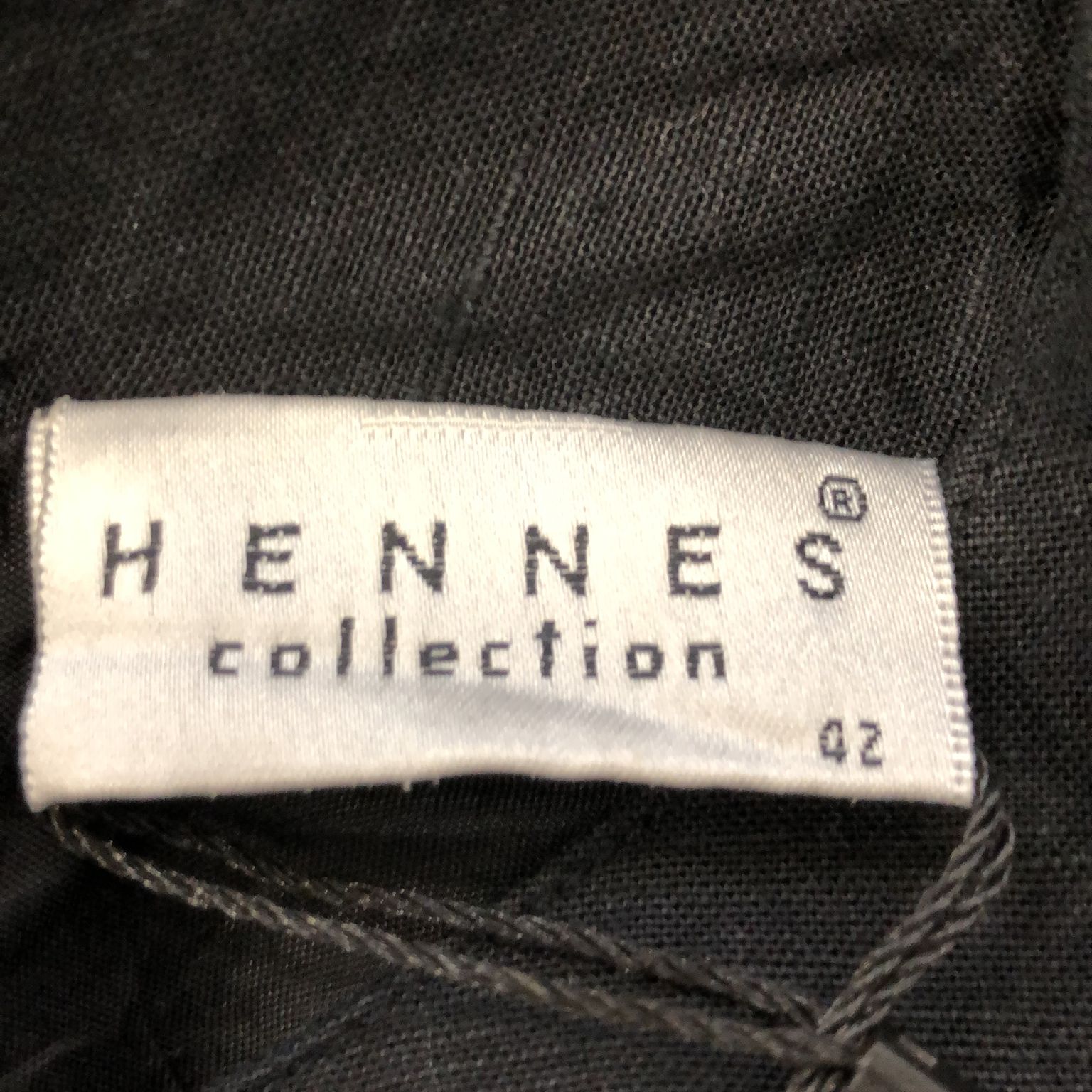 Hennes Collection