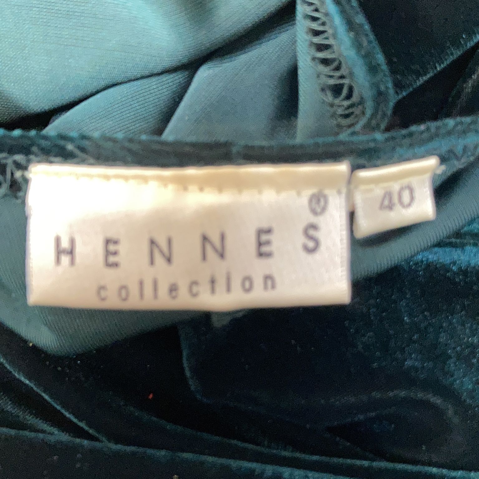 Hennes Collection