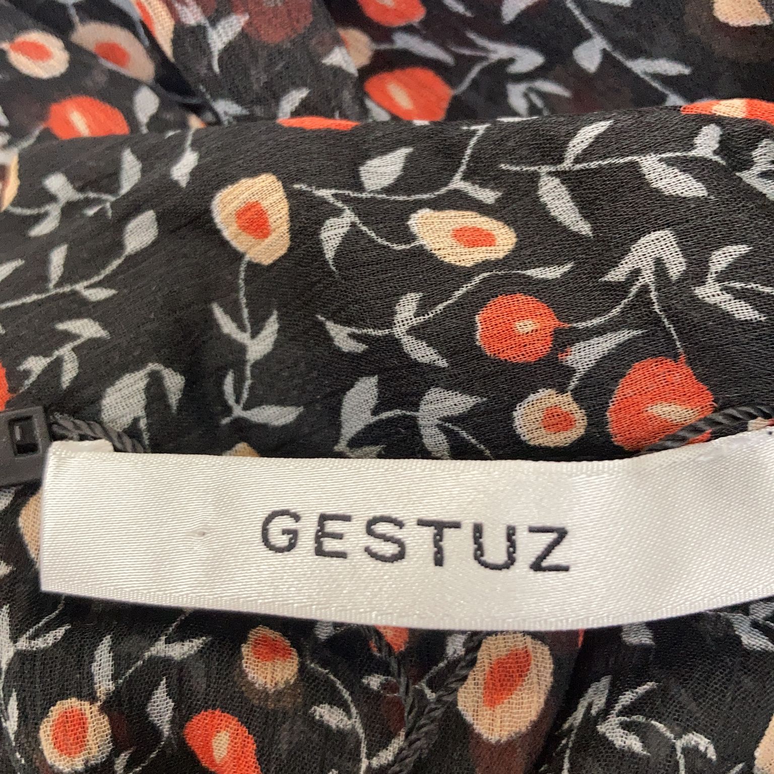 Gestuz