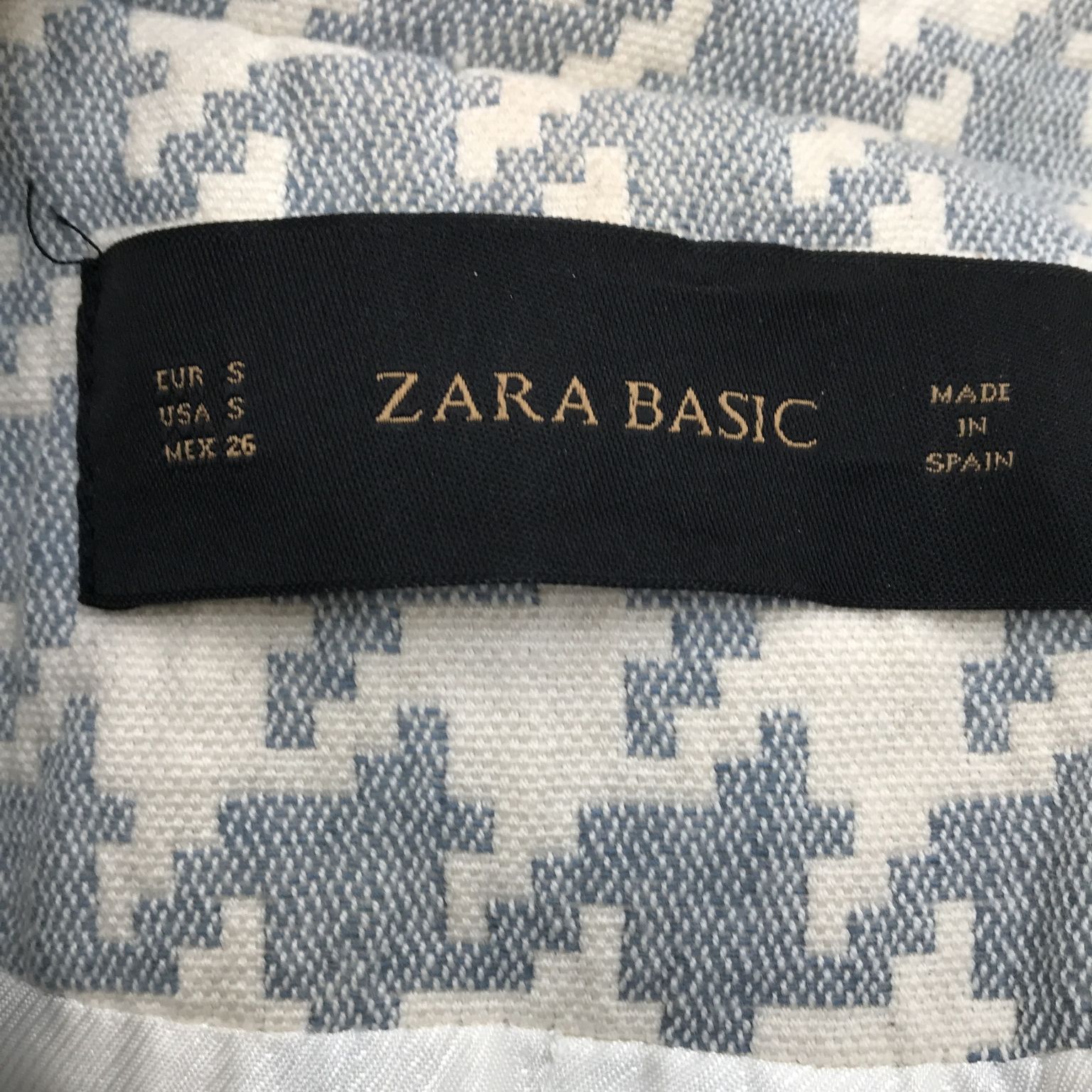 Zara Basic