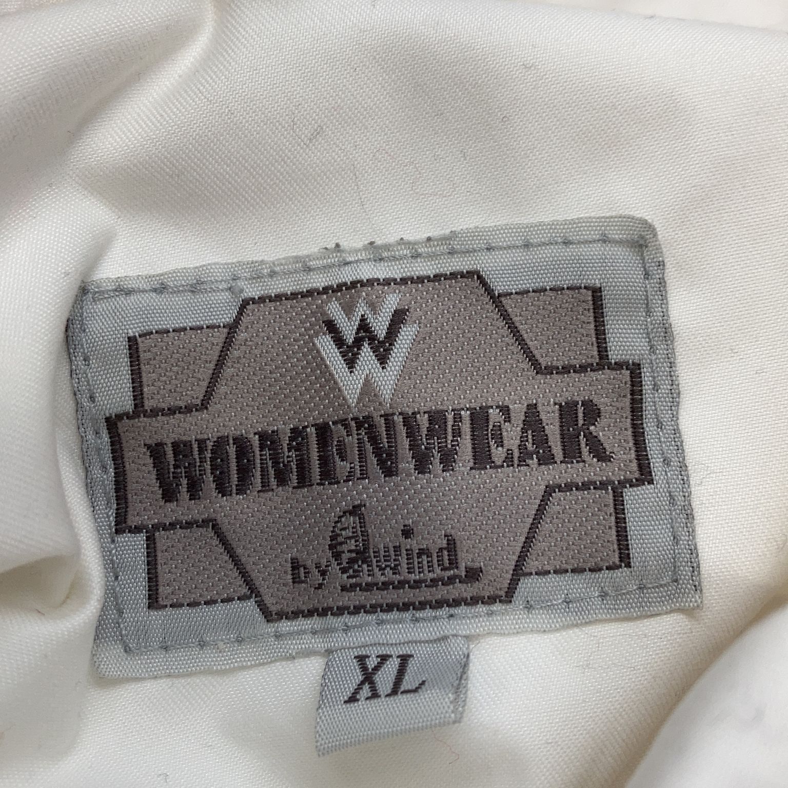 Womenwear by Wind