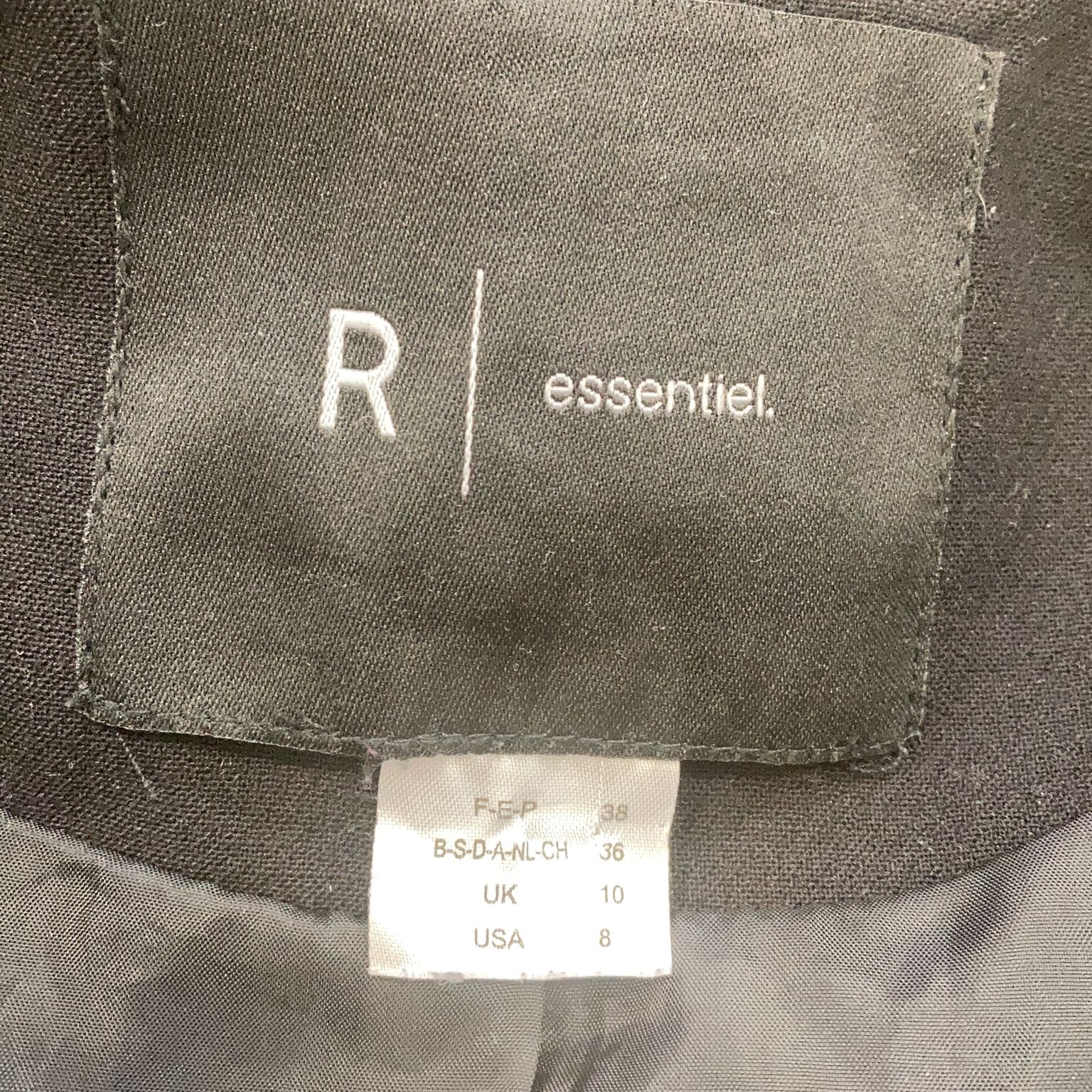 R Essentiel