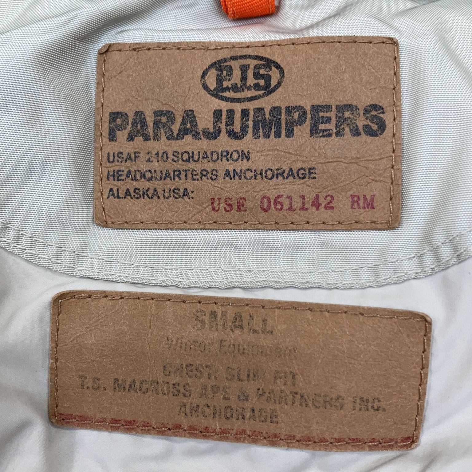 Parajumpers