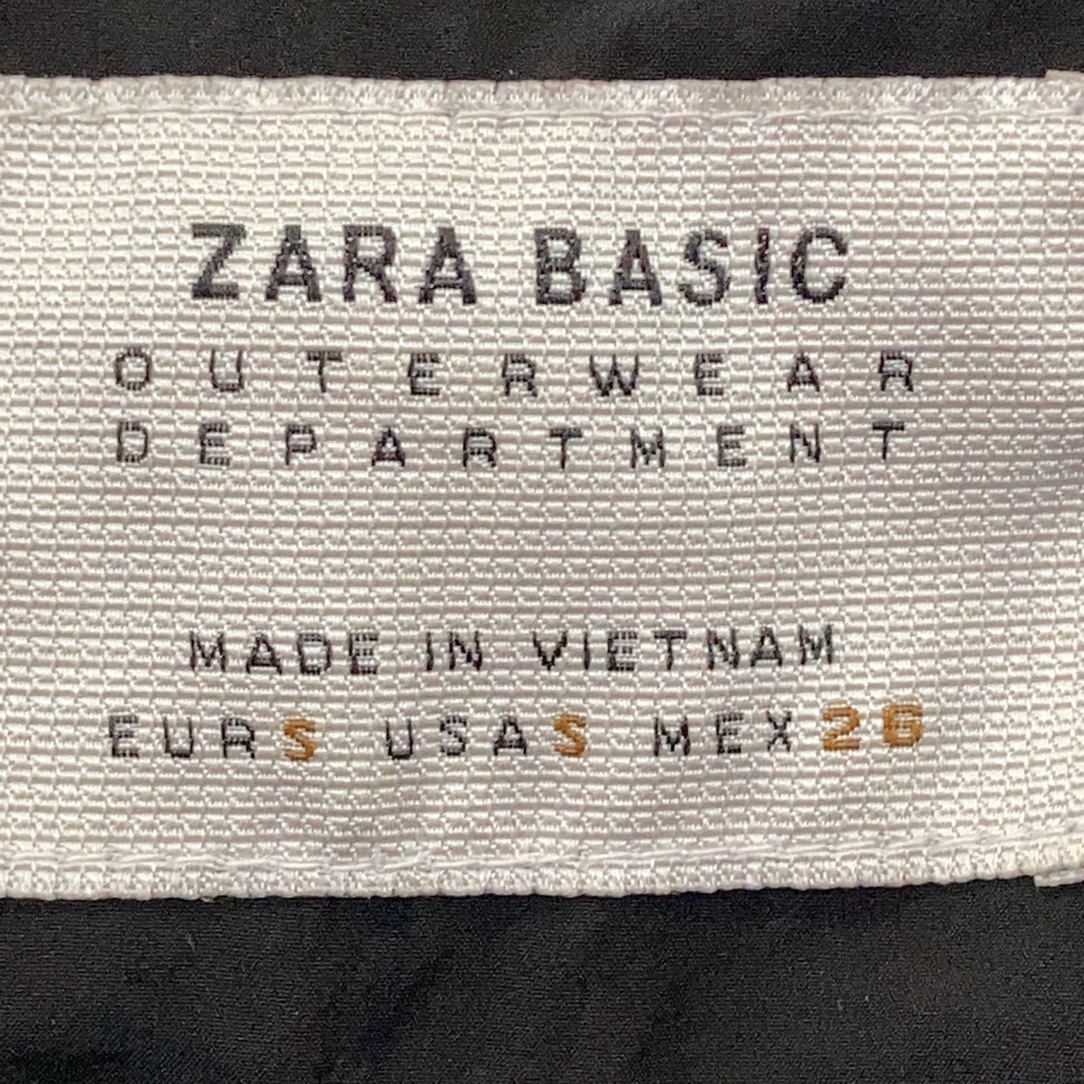 Zara Basic