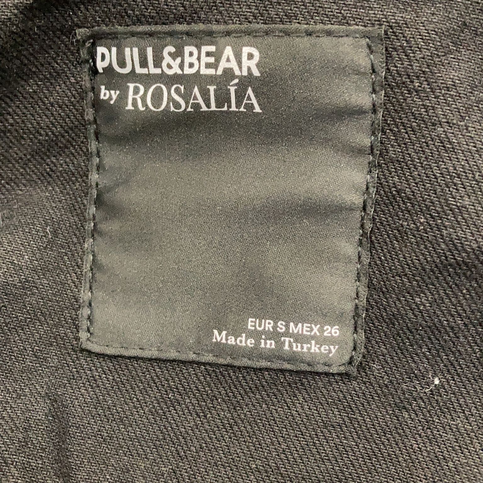 Pull  Bear by Rosalía