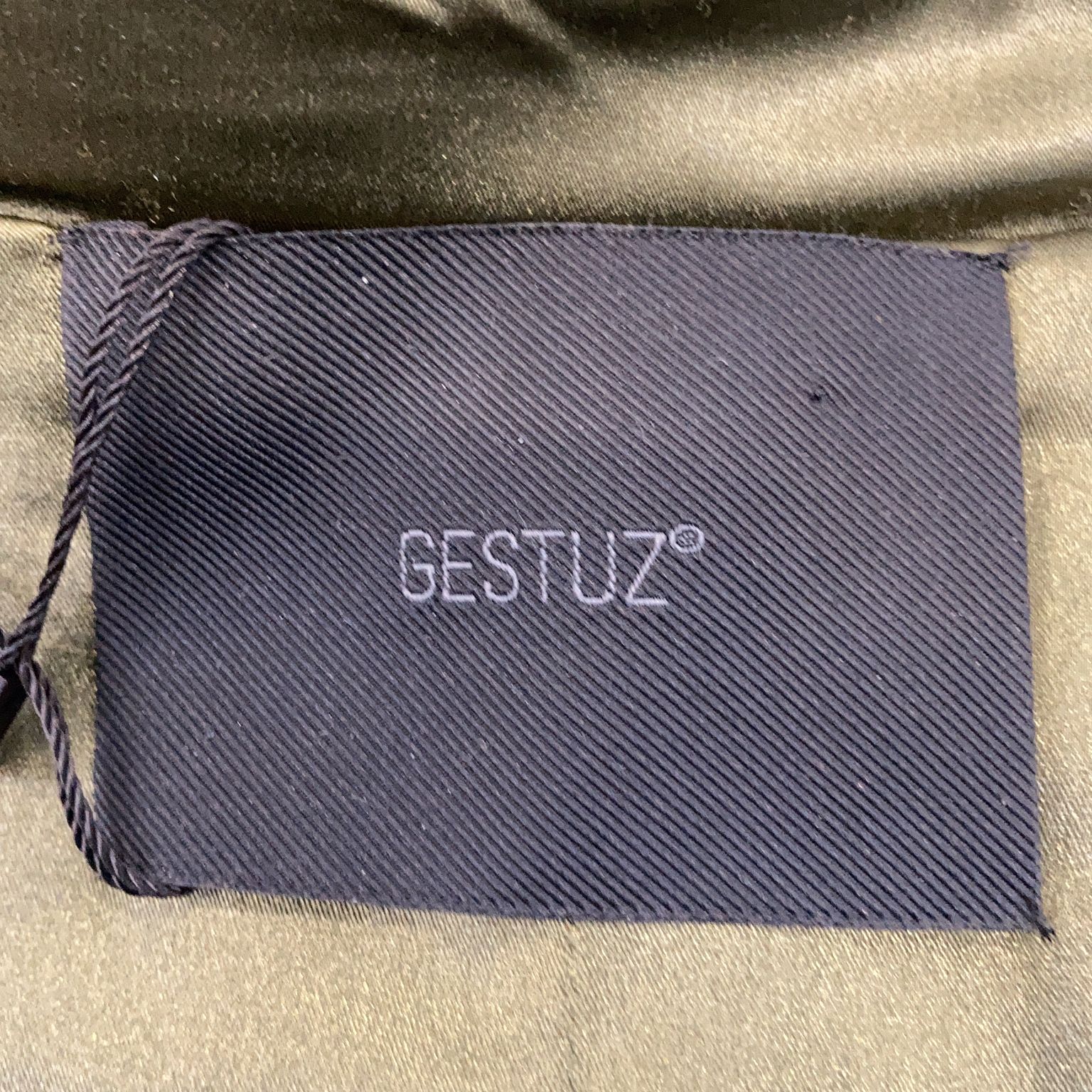 Gestuz