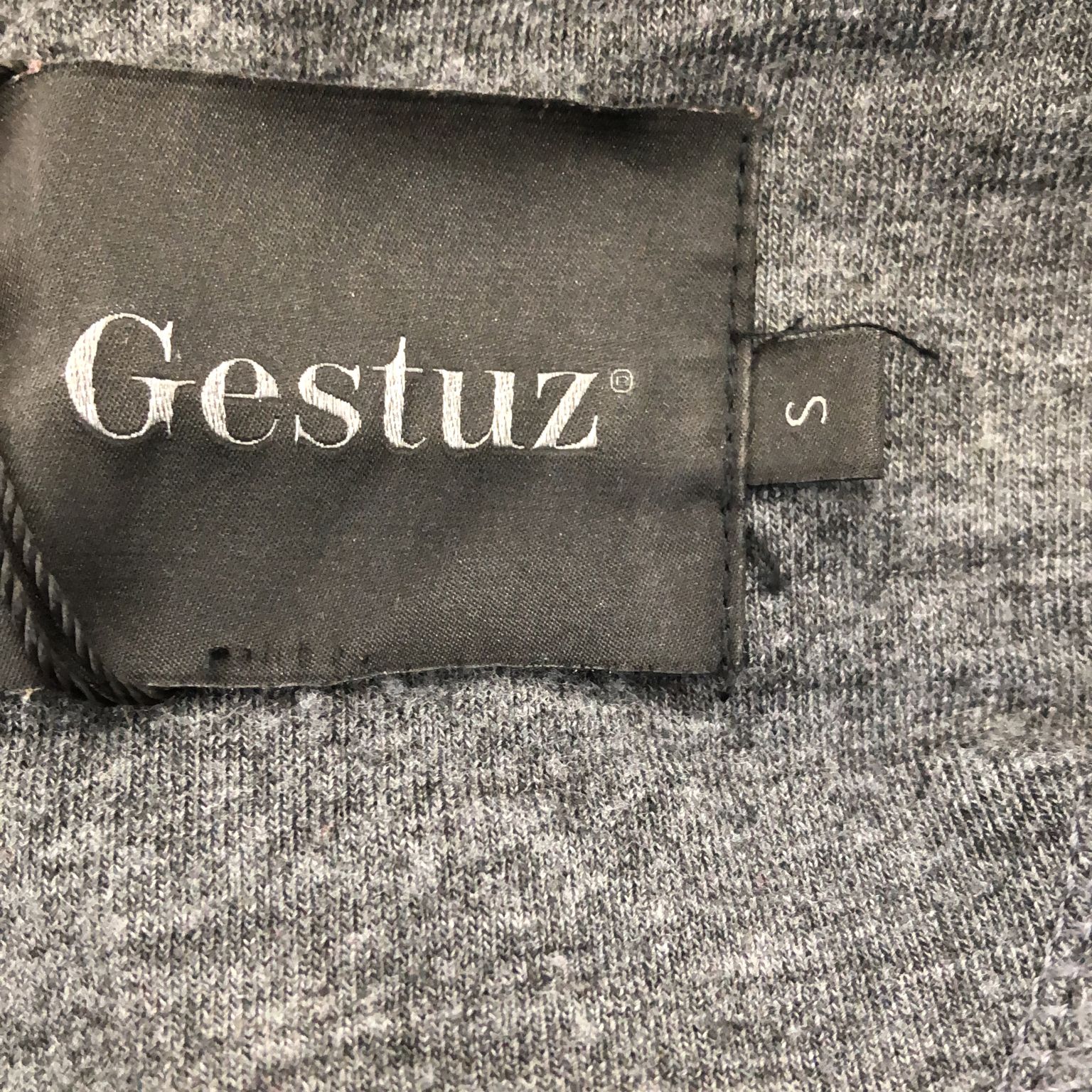 Gestuz