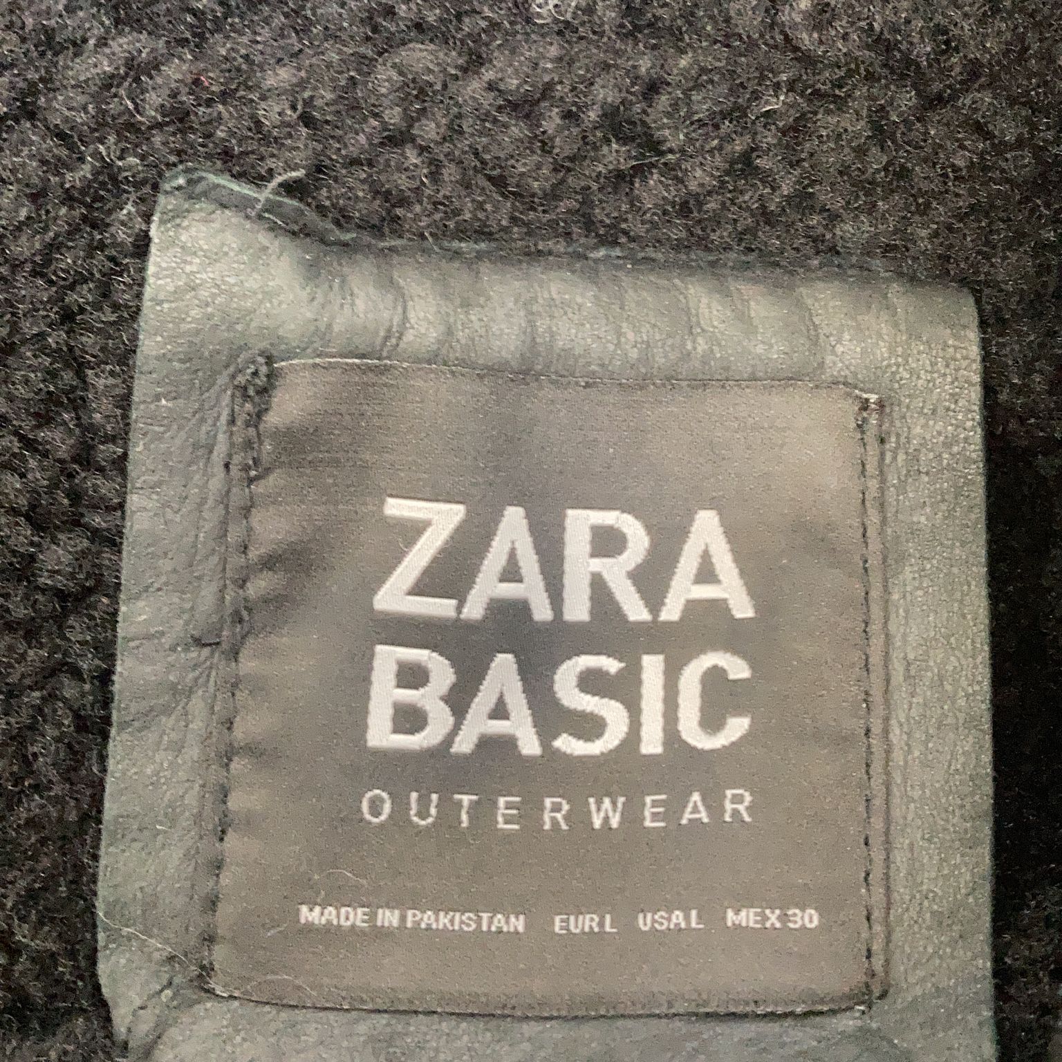 Zara Basic