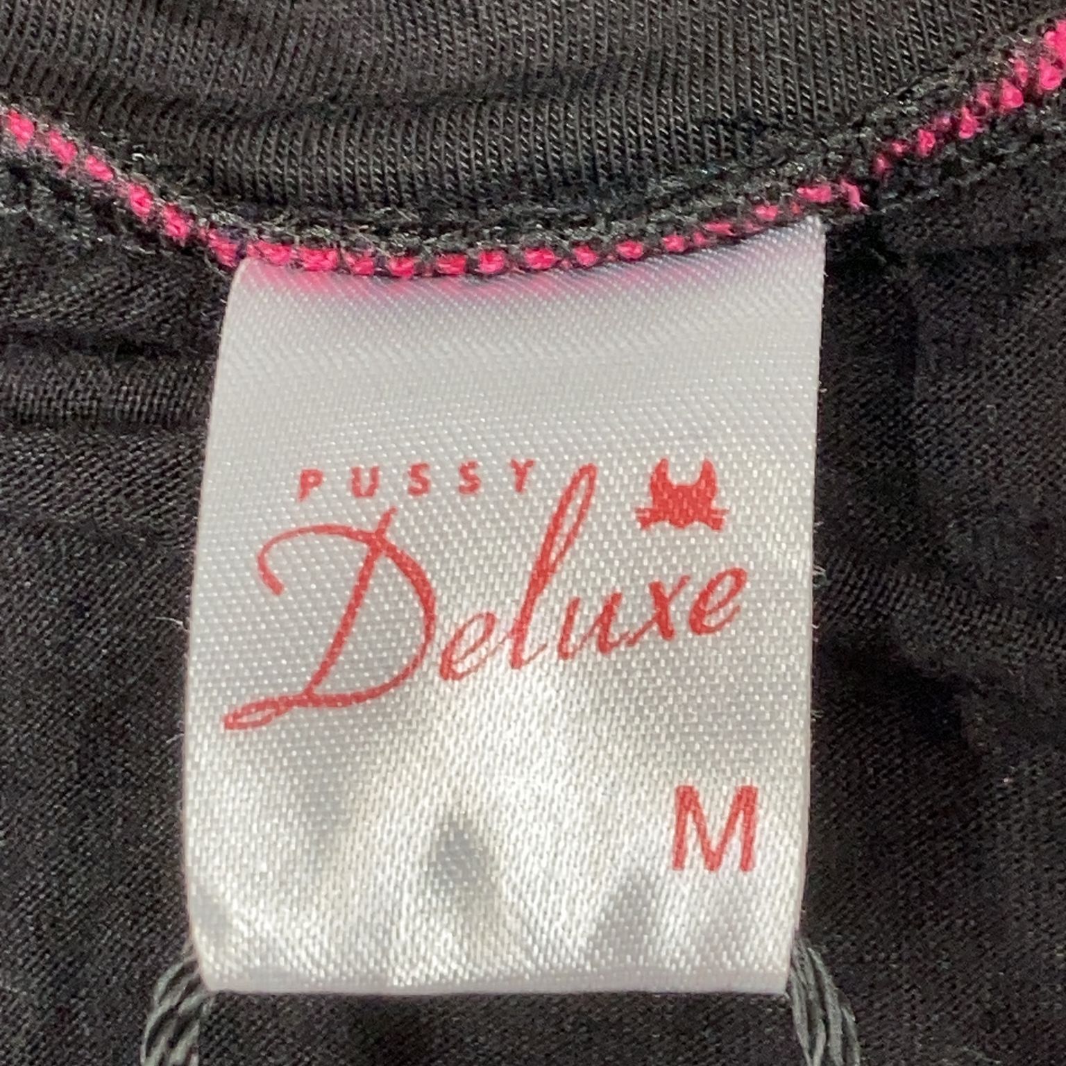 Pussy Deluxe