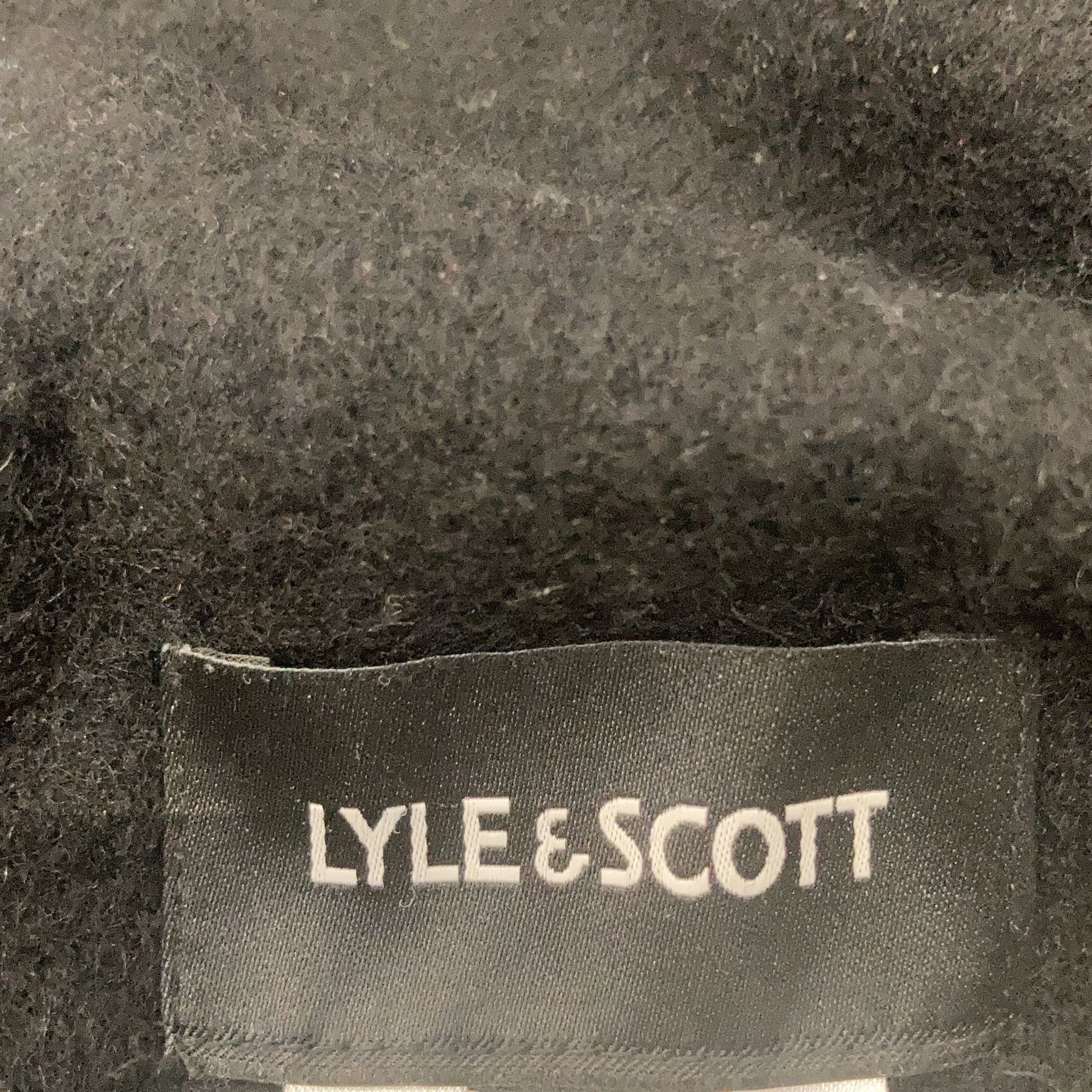 Lyle  Scott