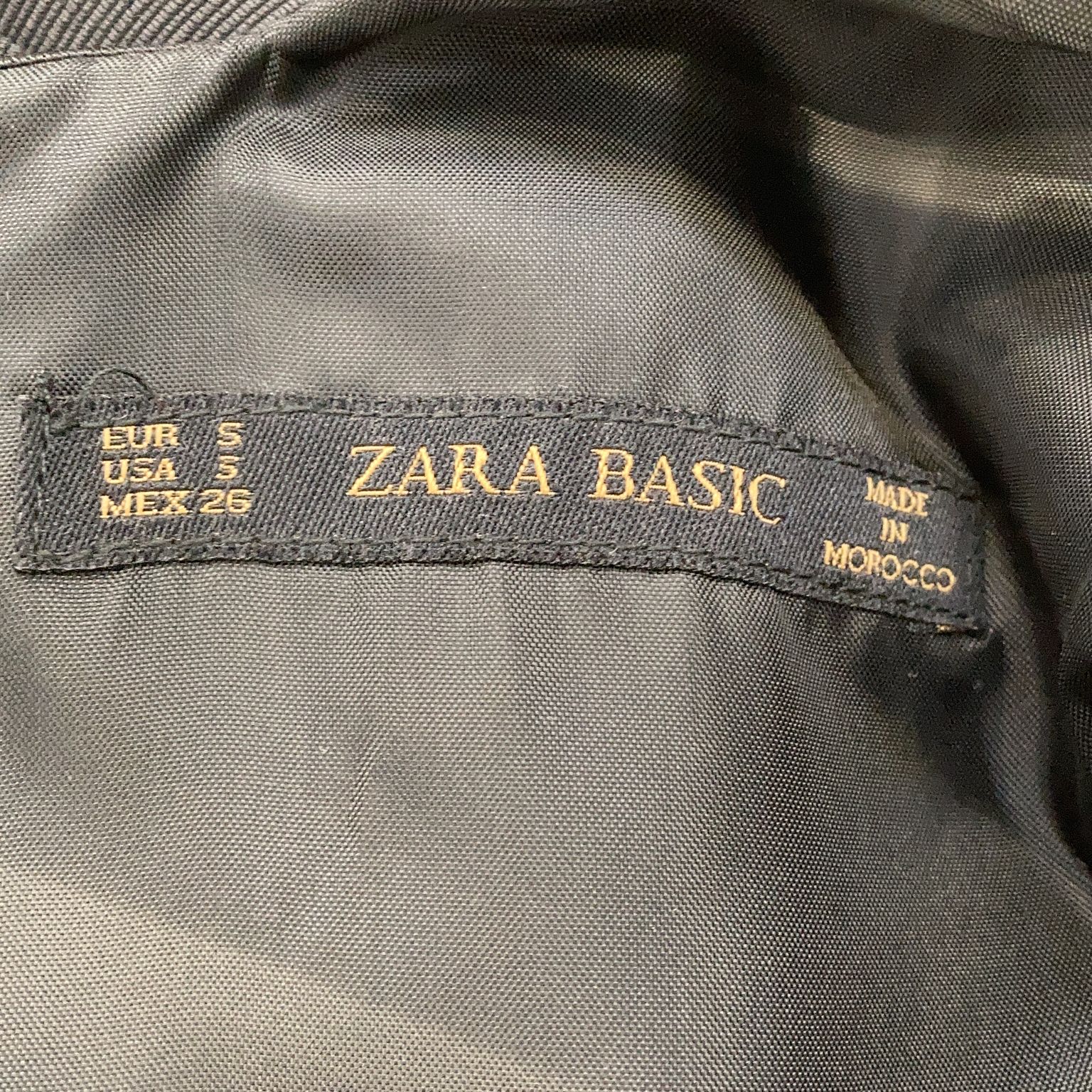 Zara Basic