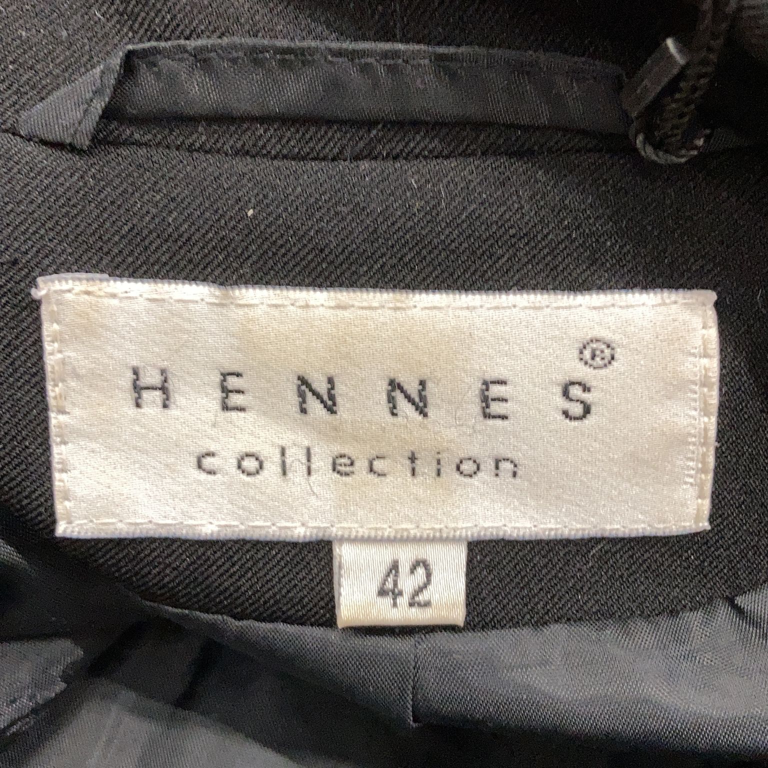 Hennes Collection