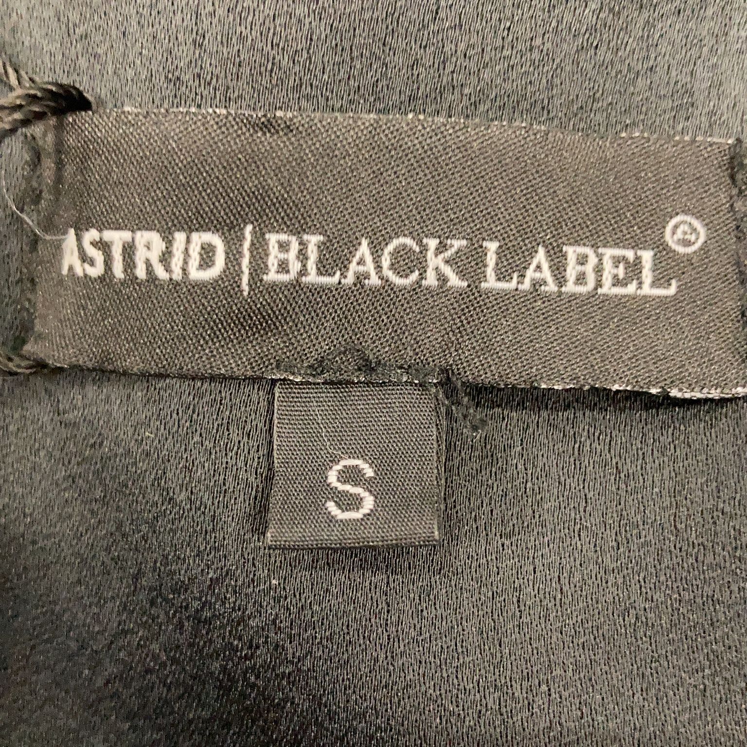 Astrid Black Label