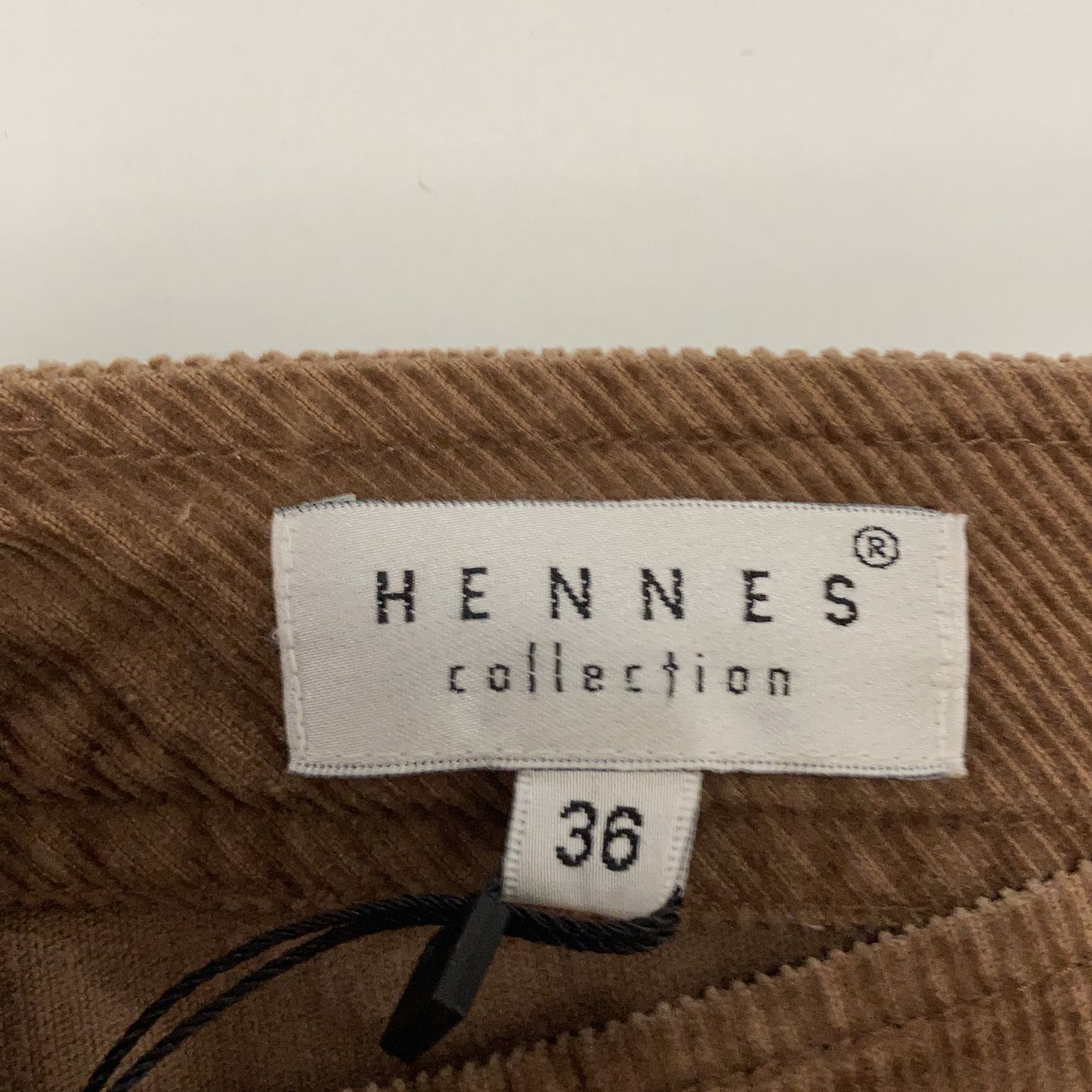 Hennes Collection