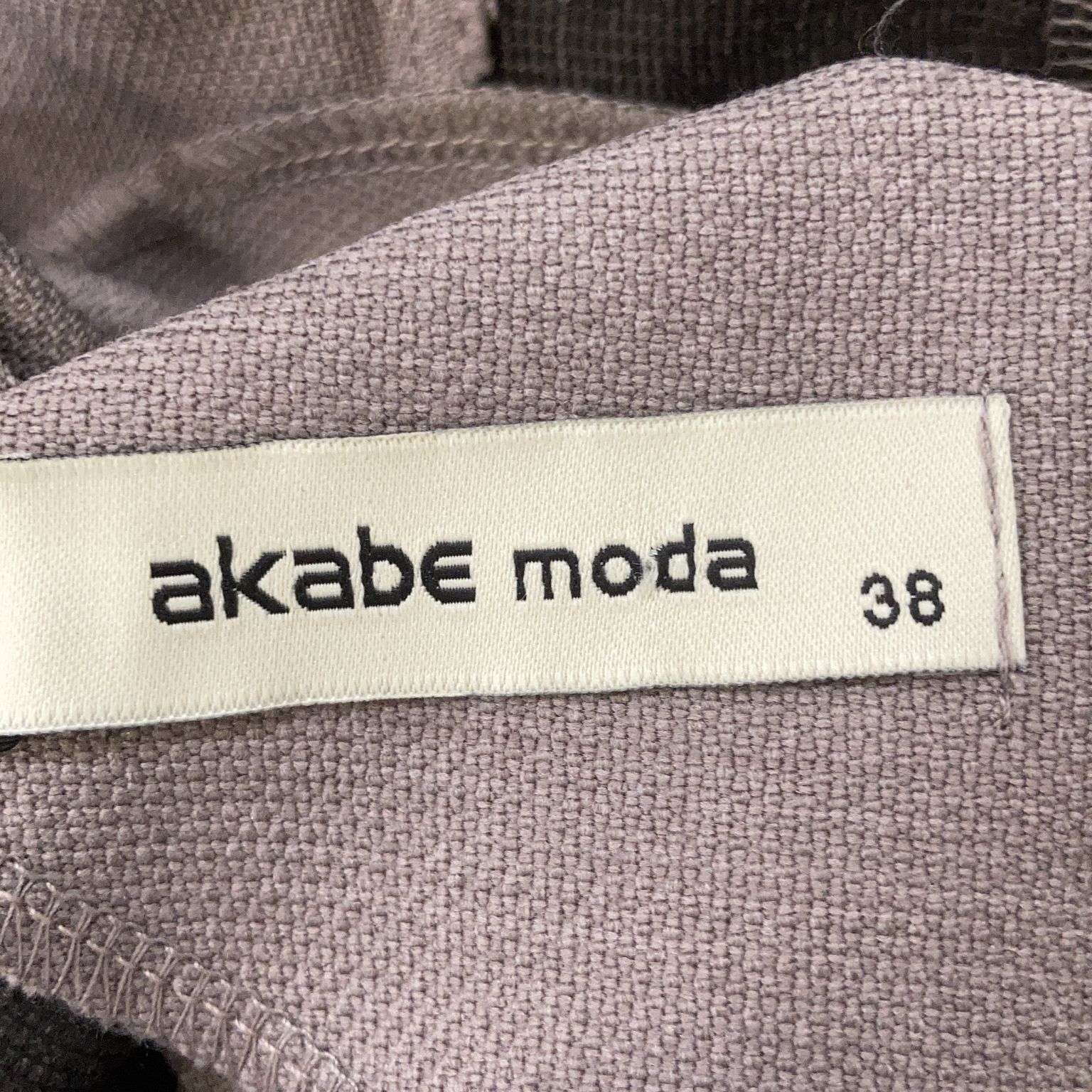 Akabe Moda