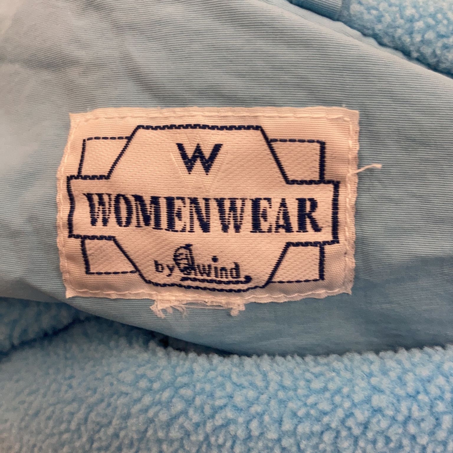 Womenwear by Wind